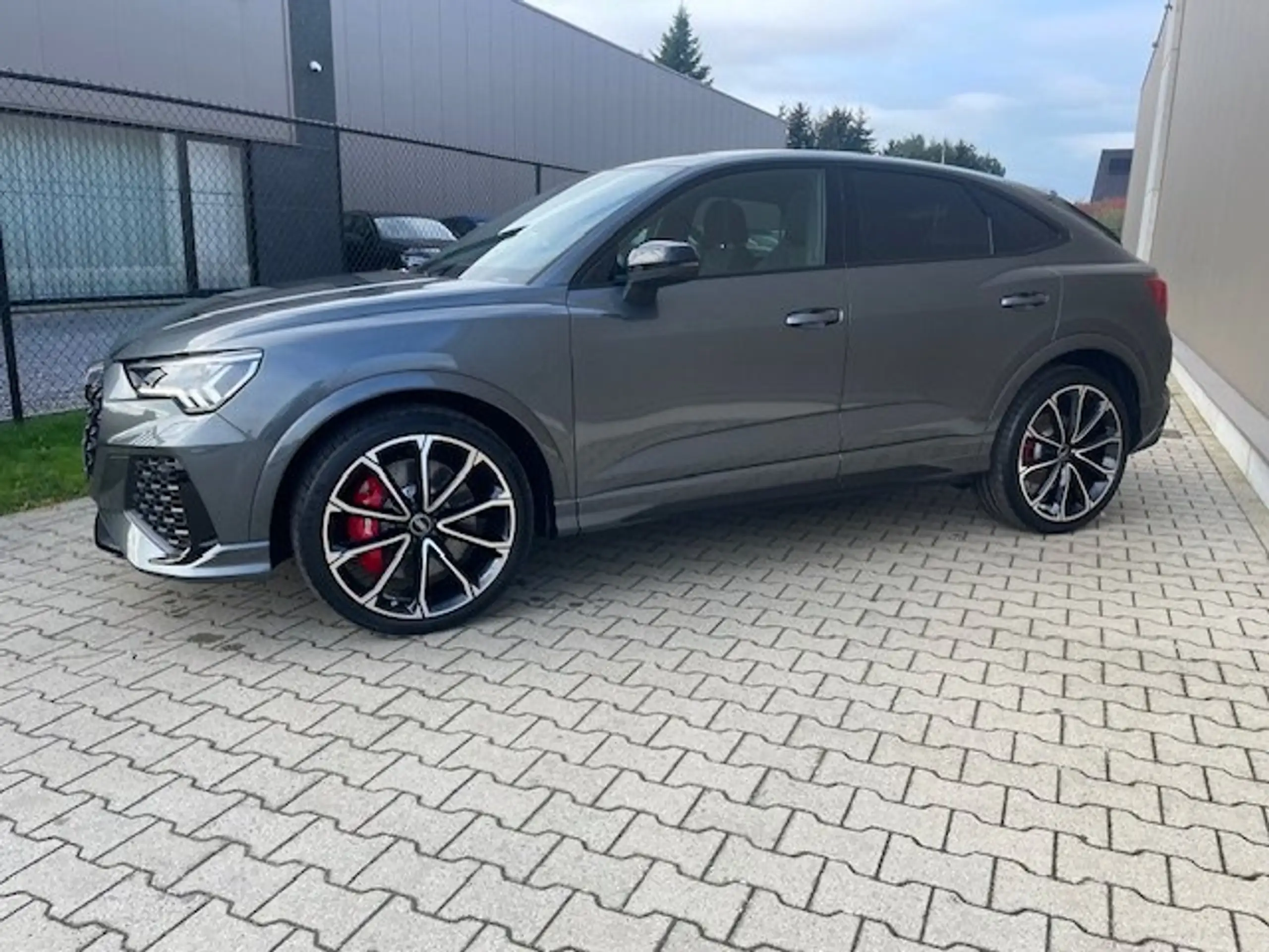 Audi - RS Q3