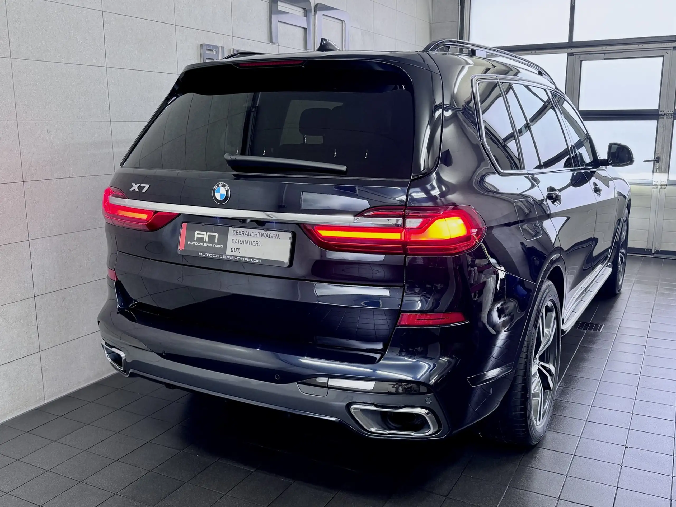 BMW - X7