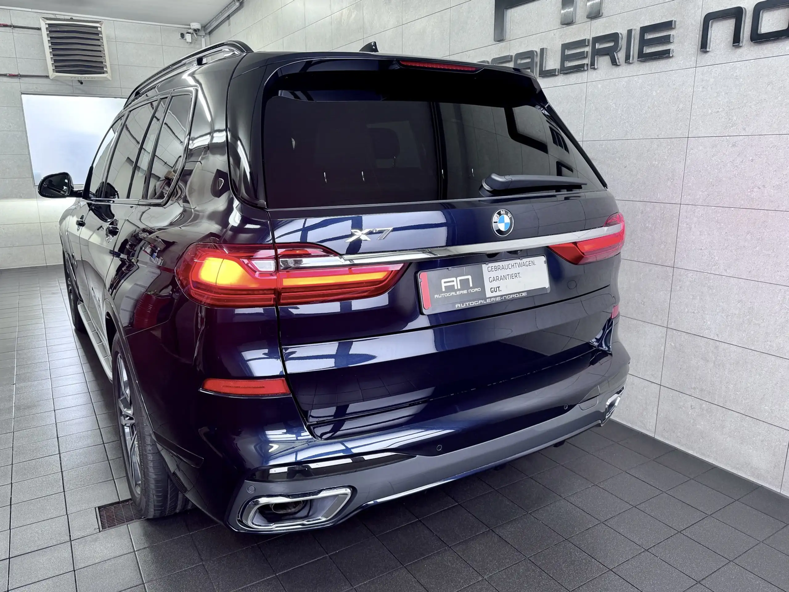 BMW - X7