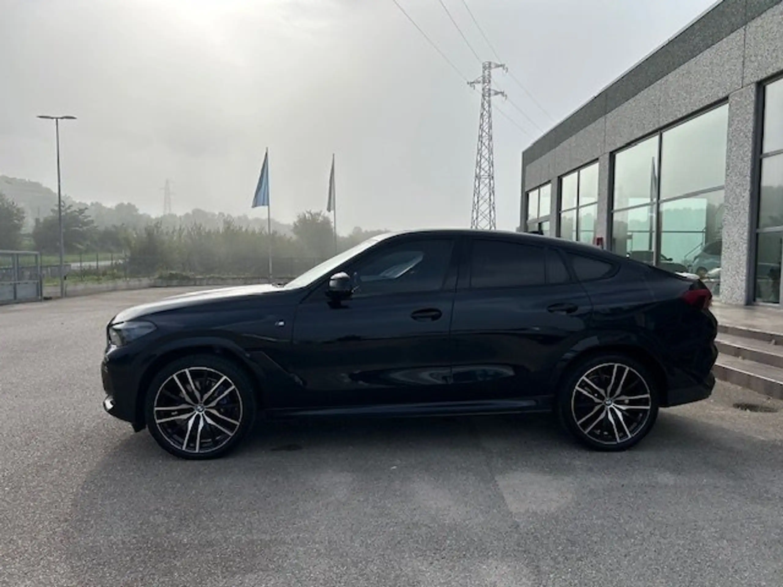 BMW - X6