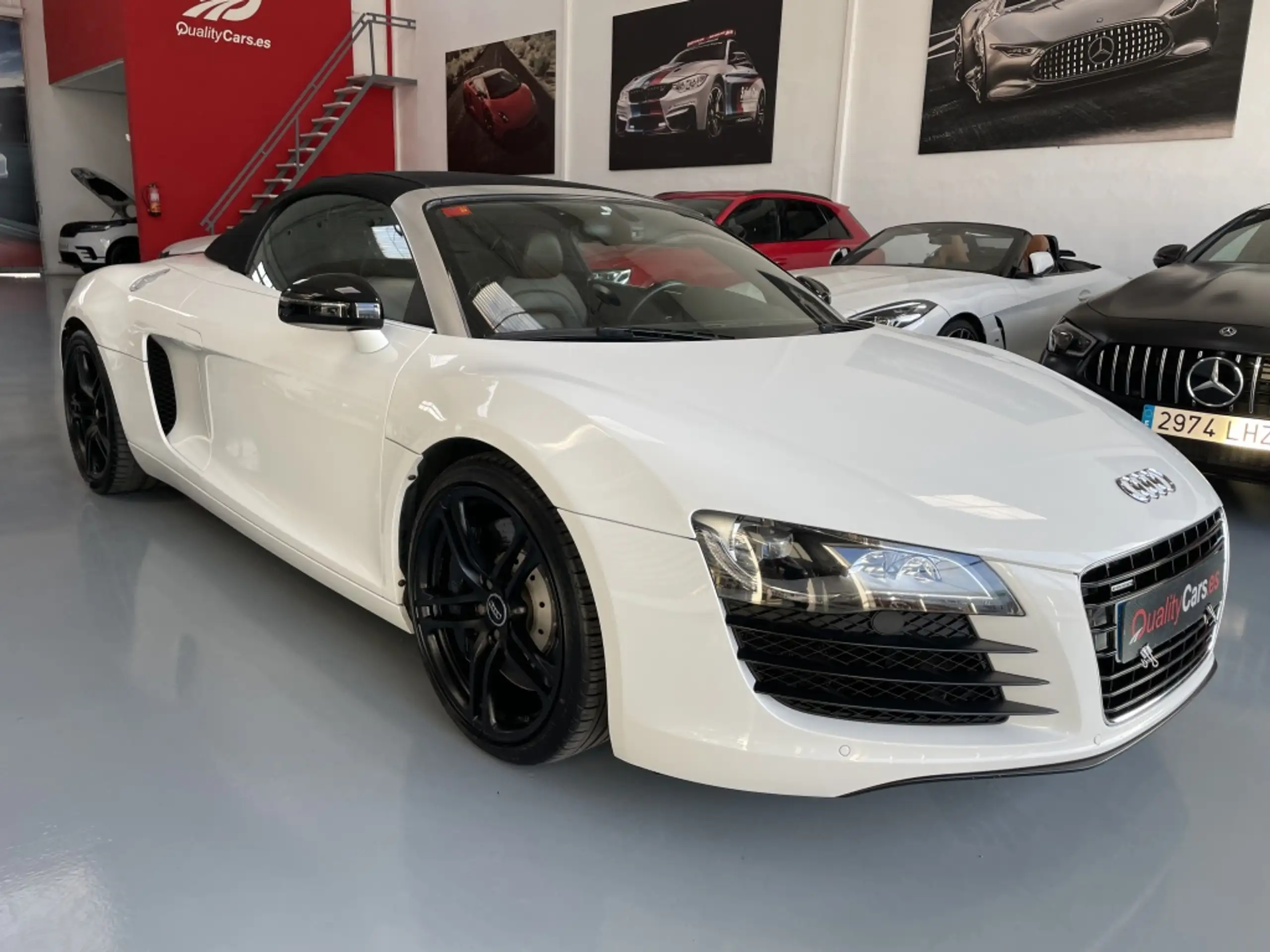 Audi - R8