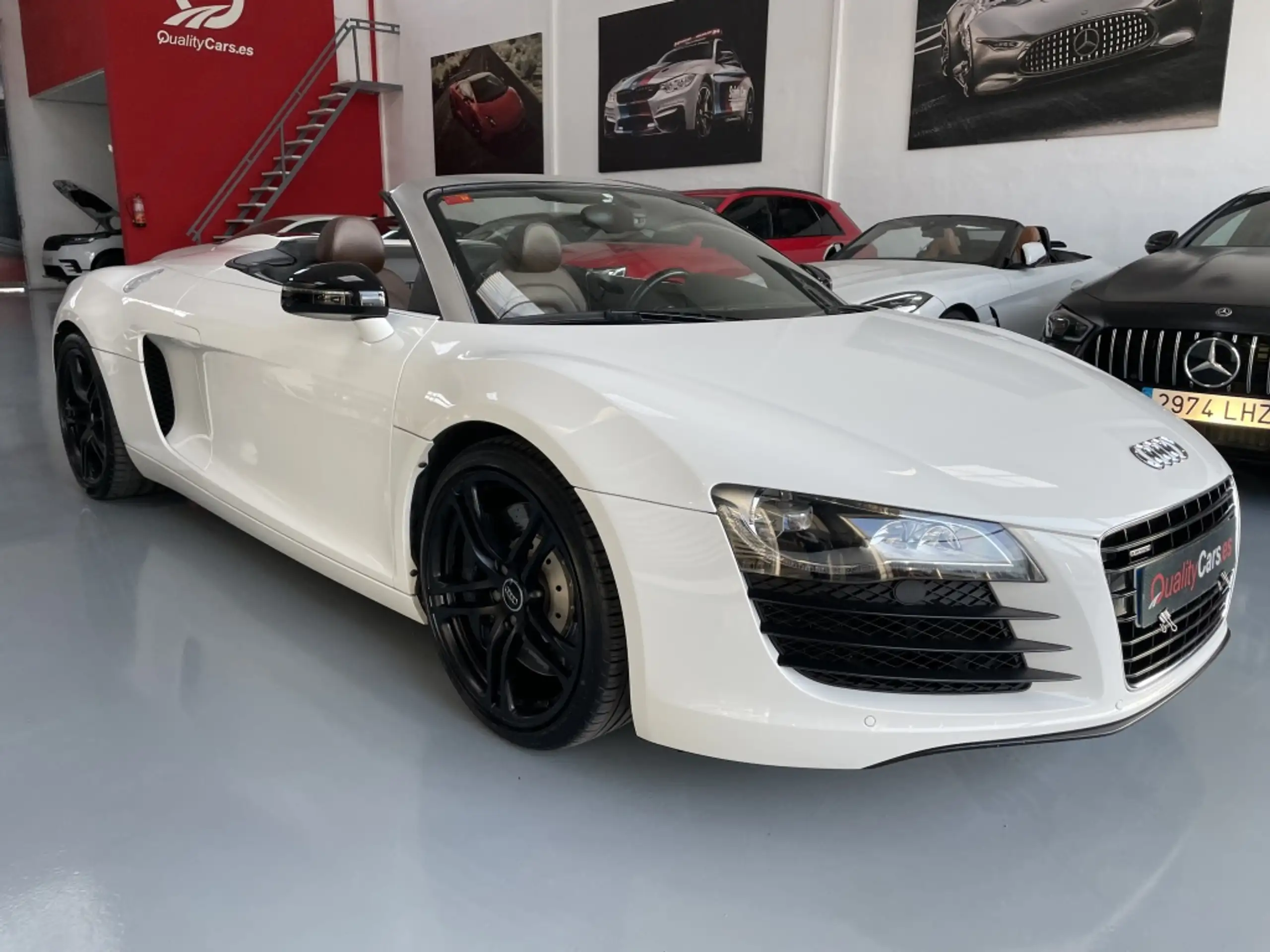 Audi - R8