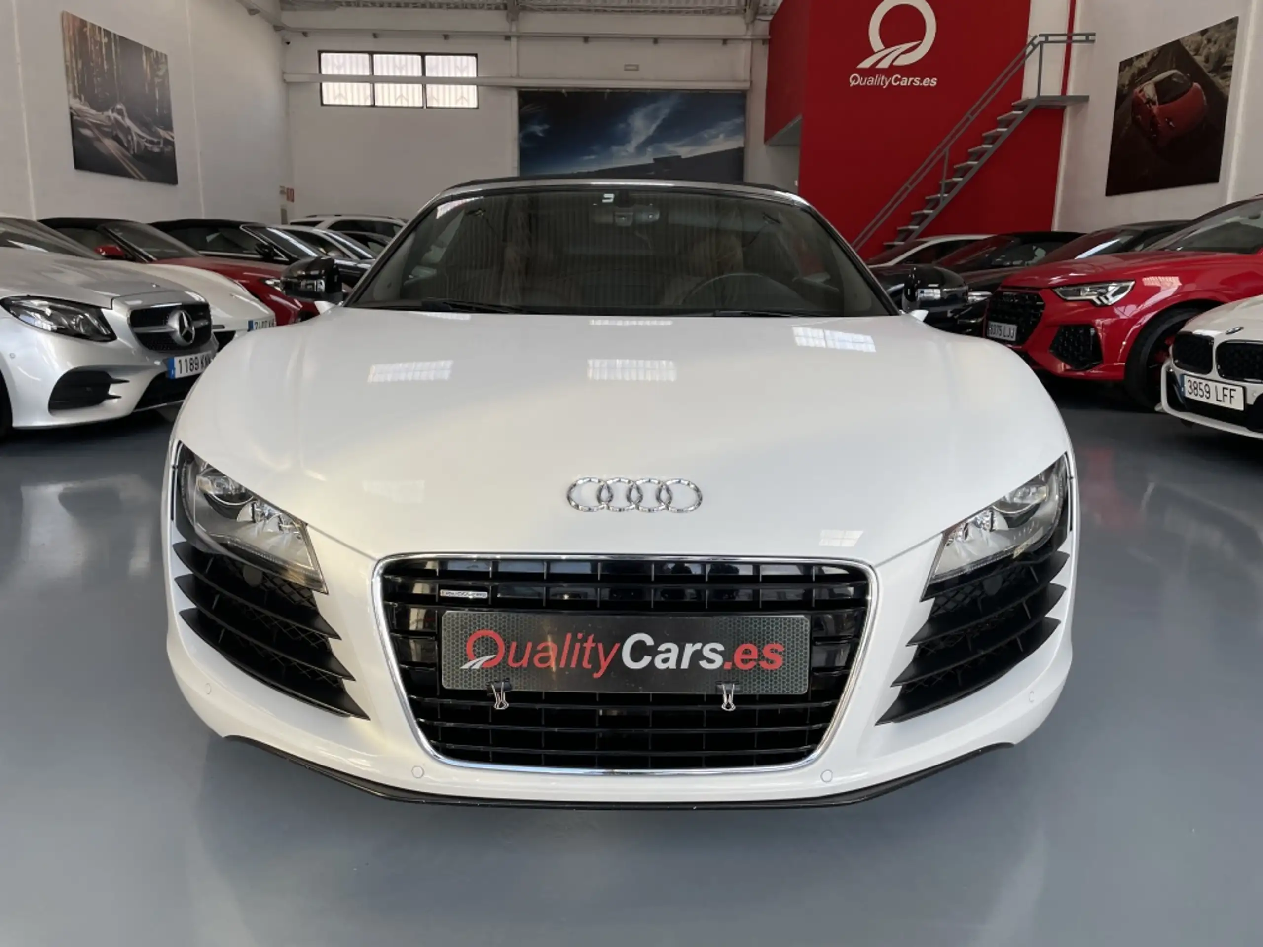 Audi - R8