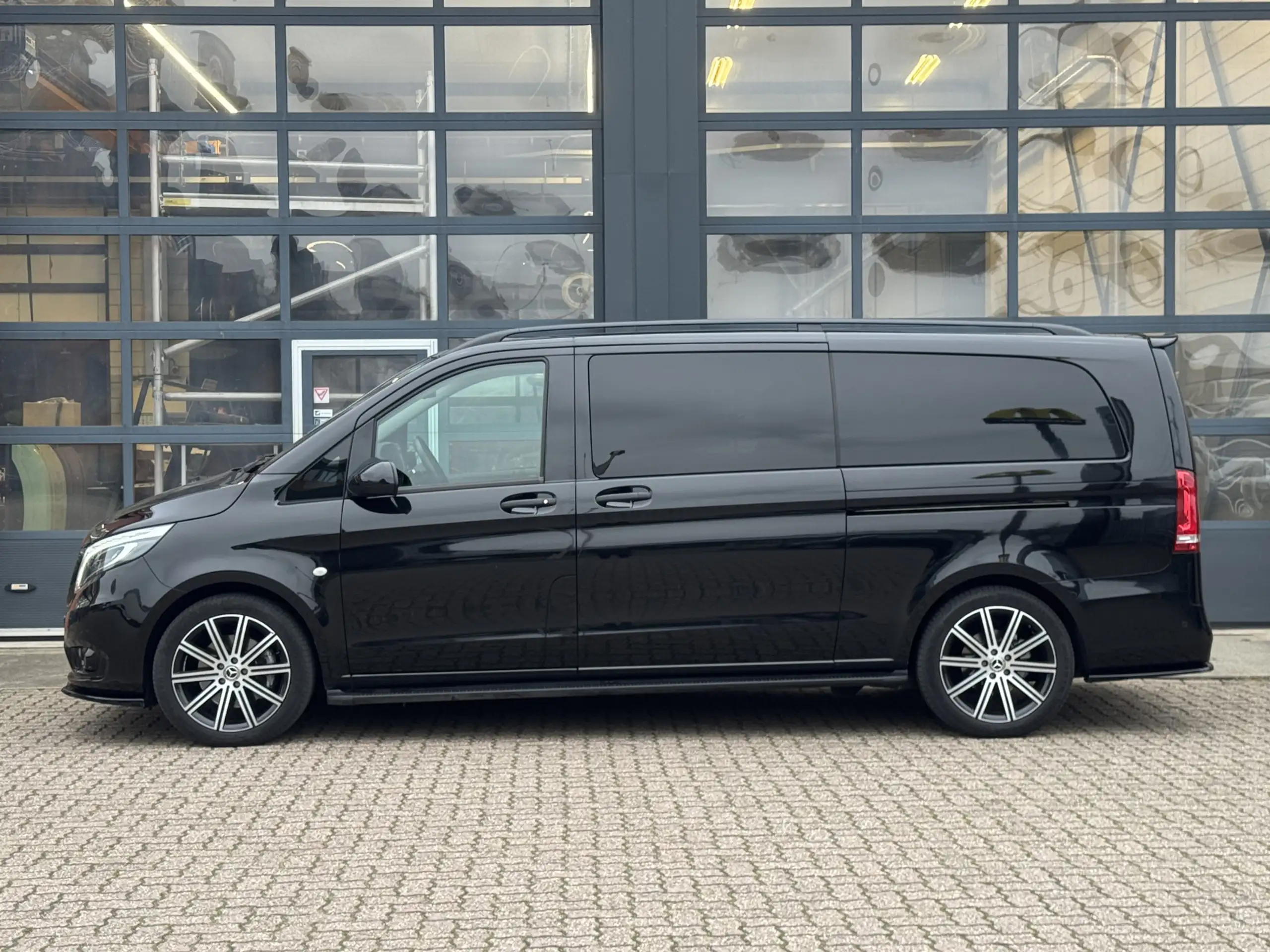 Mercedes-Benz - Vito