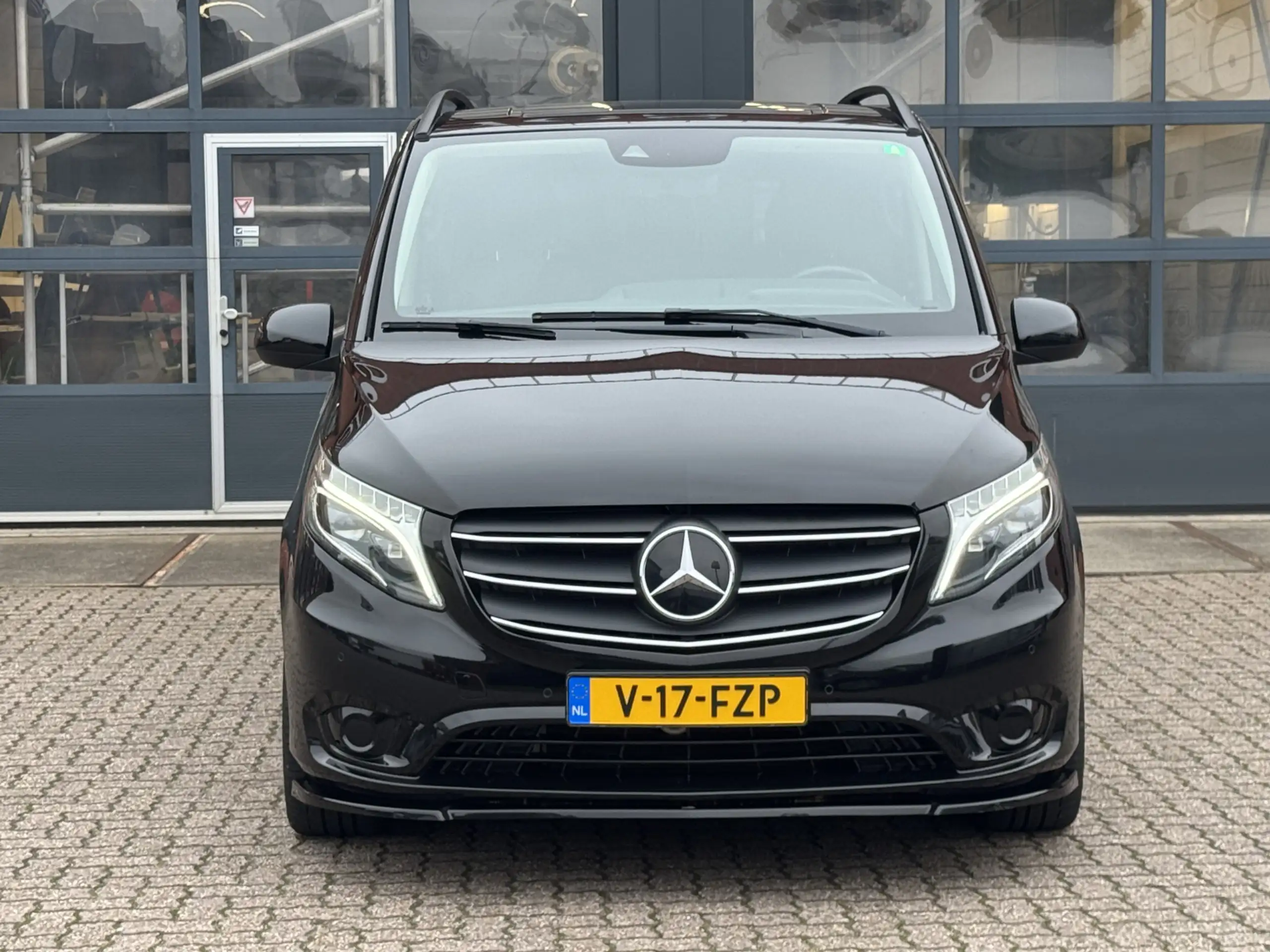 Mercedes-Benz - Vito