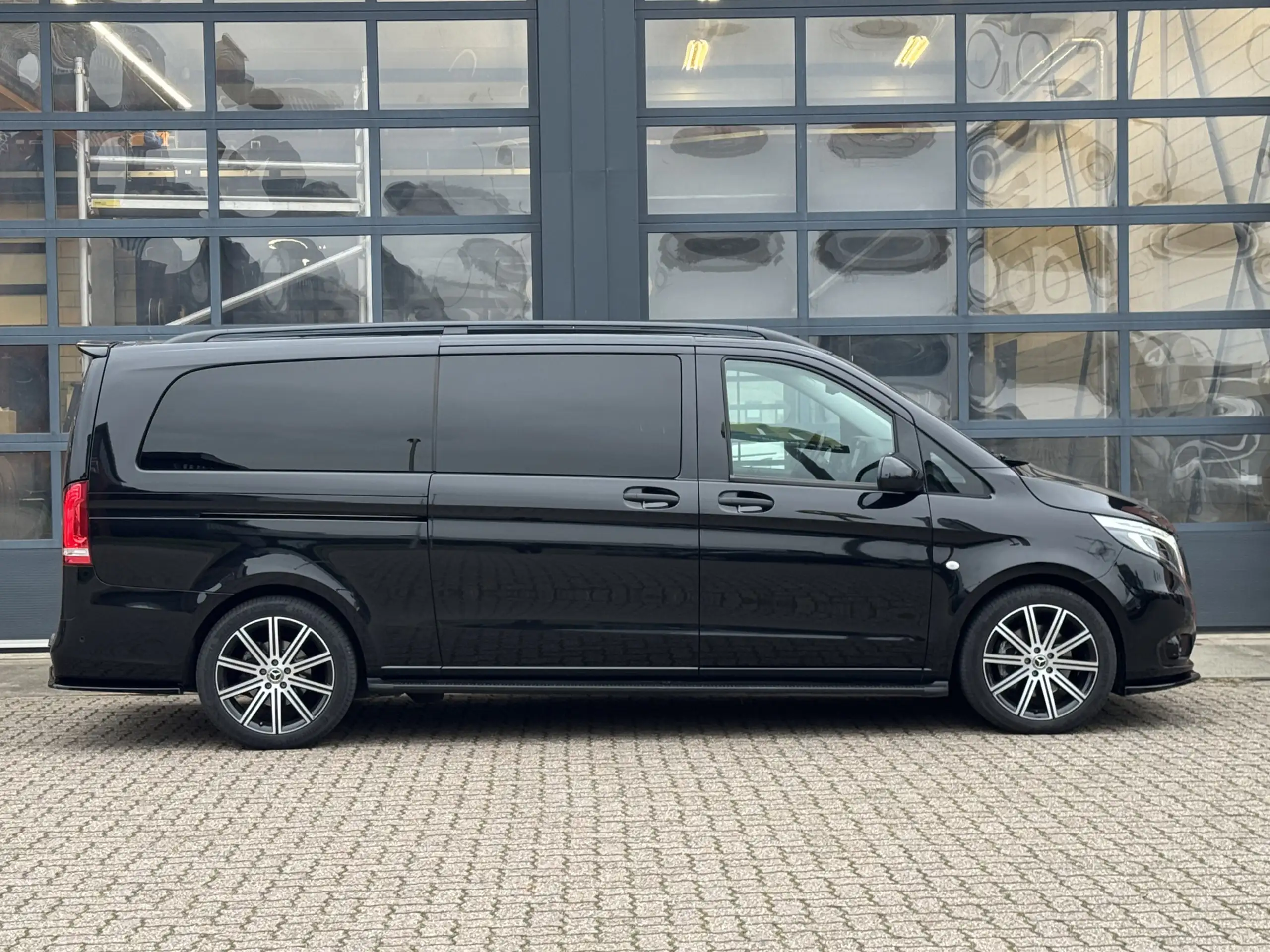 Mercedes-Benz - Vito