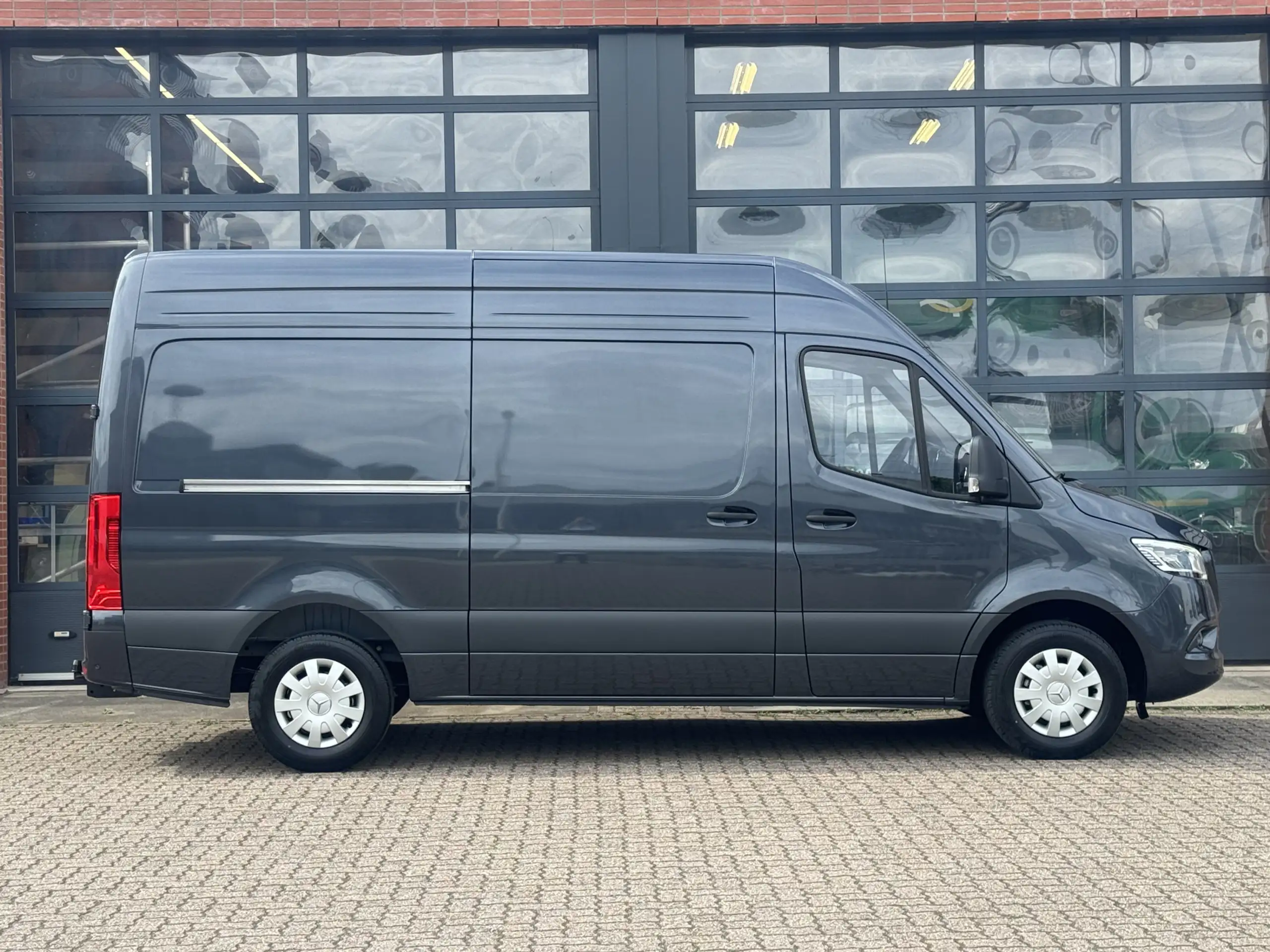 Mercedes-Benz - Sprinter