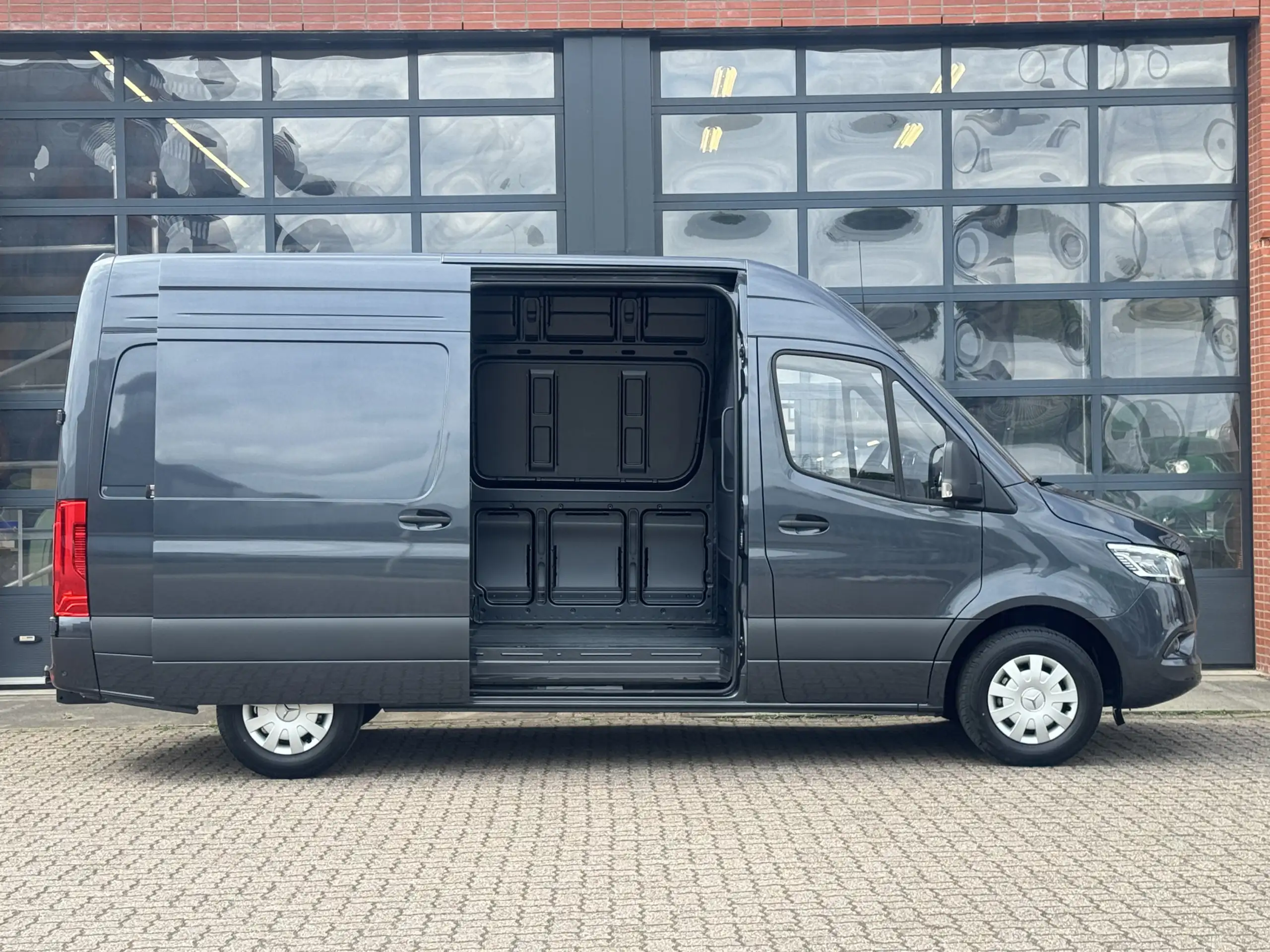 Mercedes-Benz - Sprinter