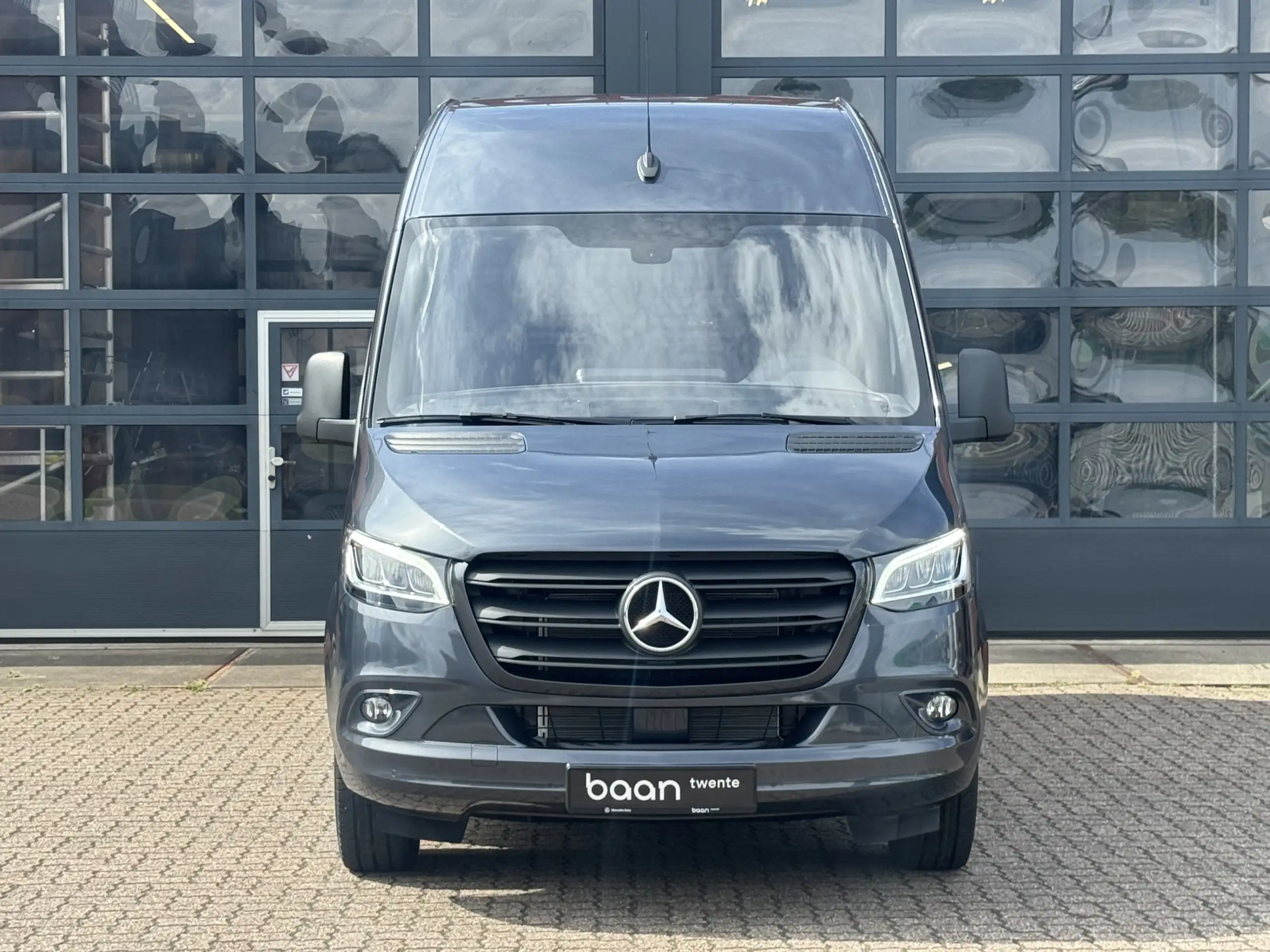 Mercedes-Benz - Sprinter