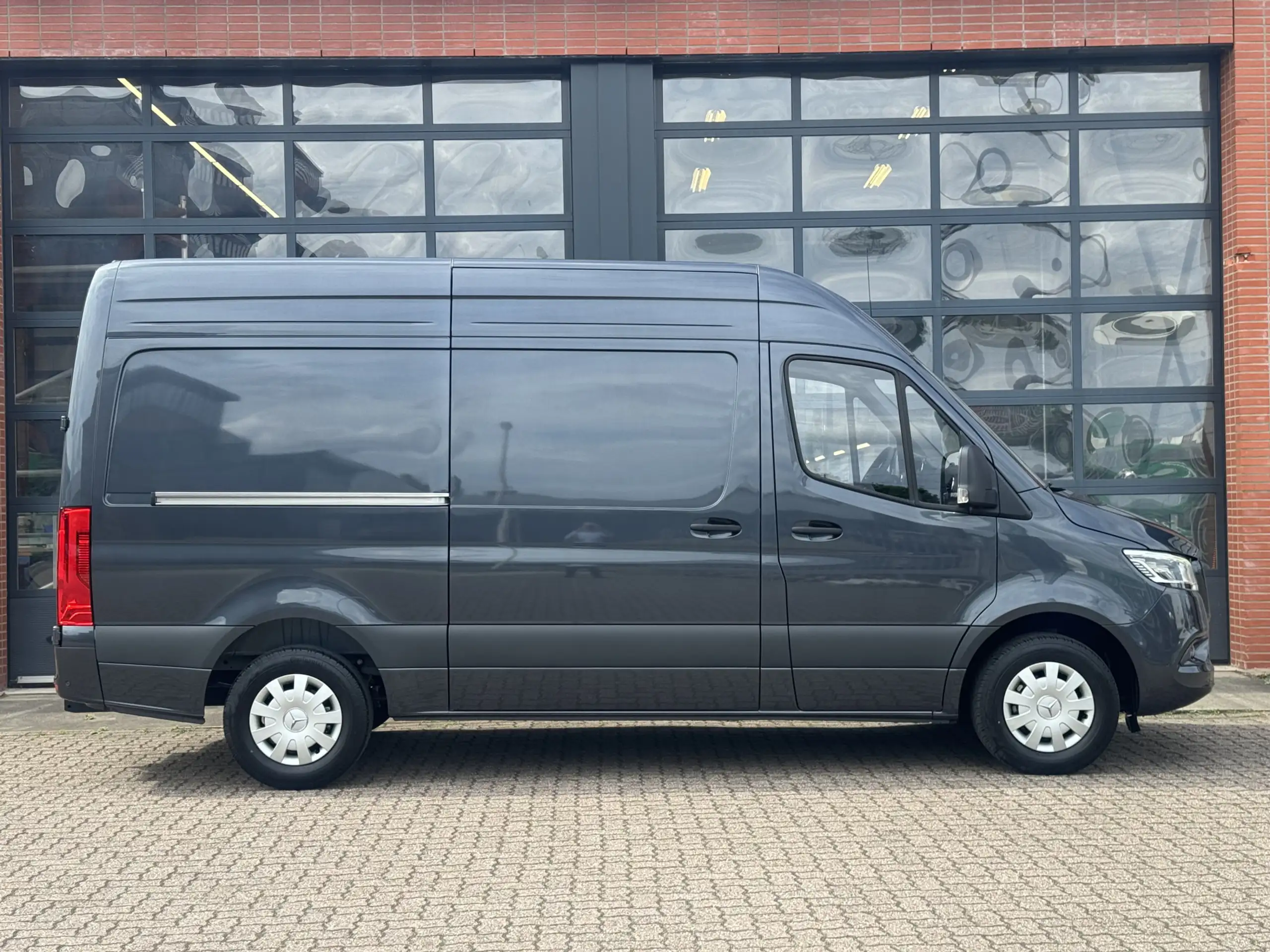 Mercedes-Benz - Sprinter