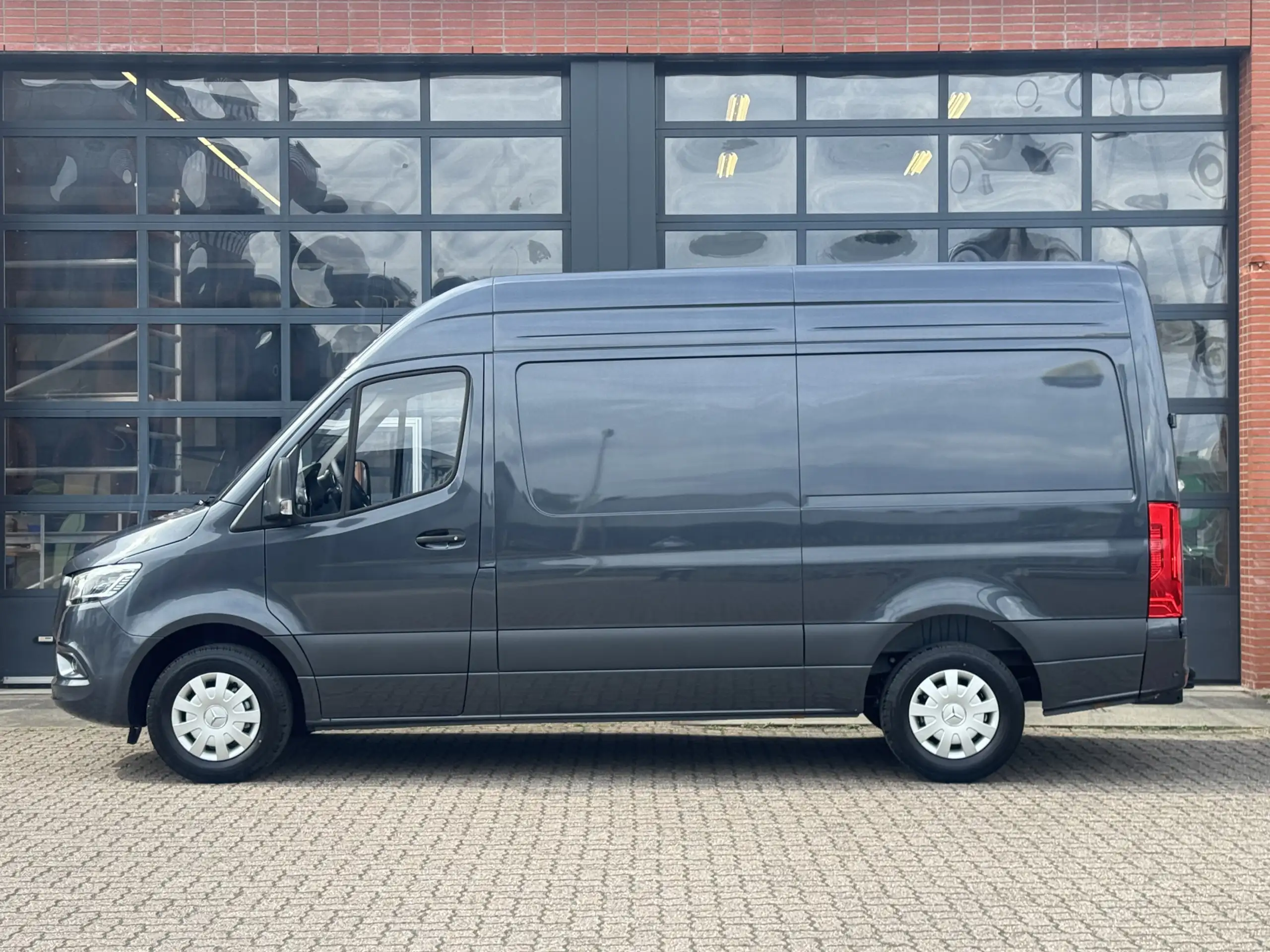 Mercedes-Benz - Sprinter