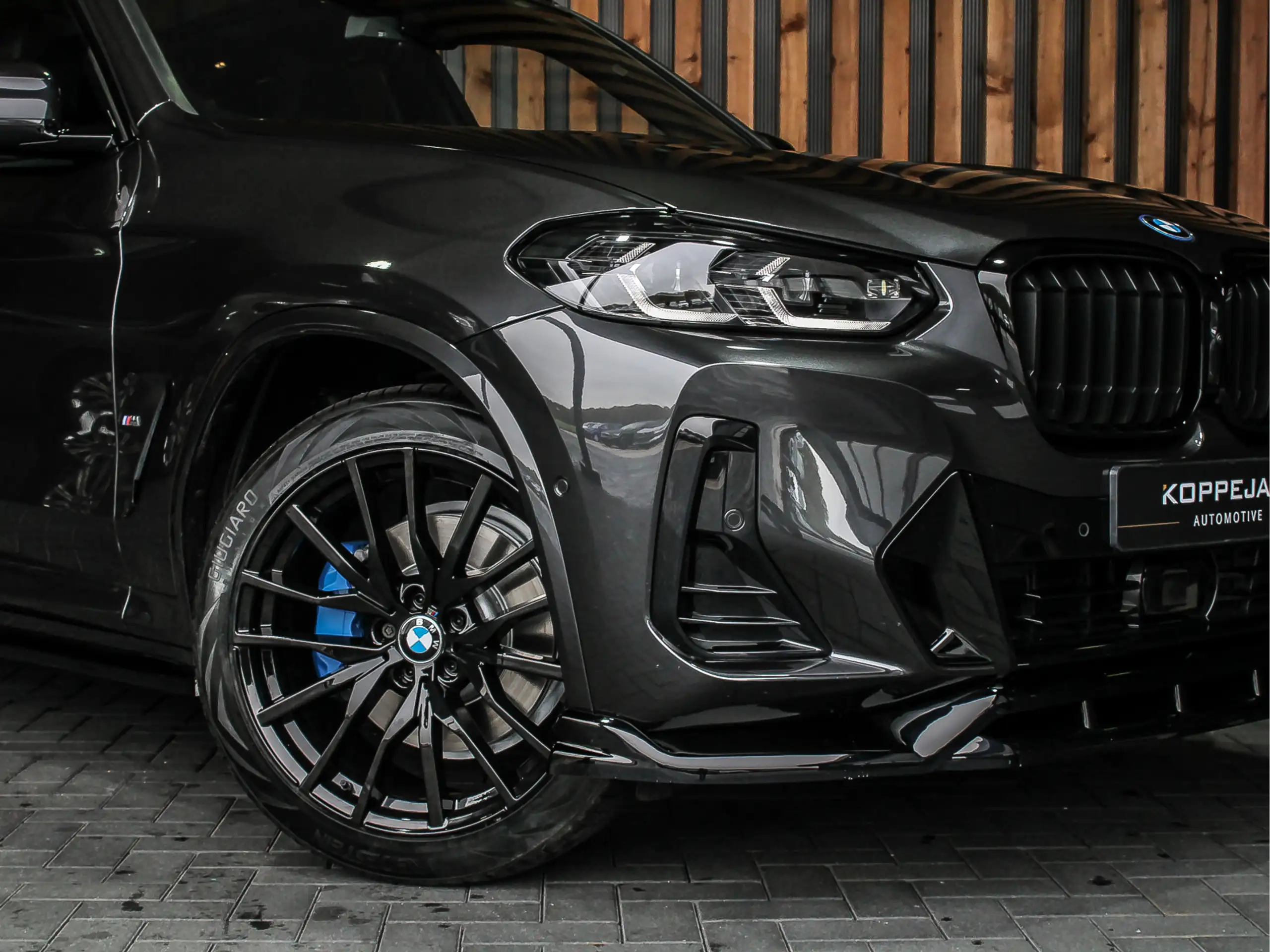 BMW - X3