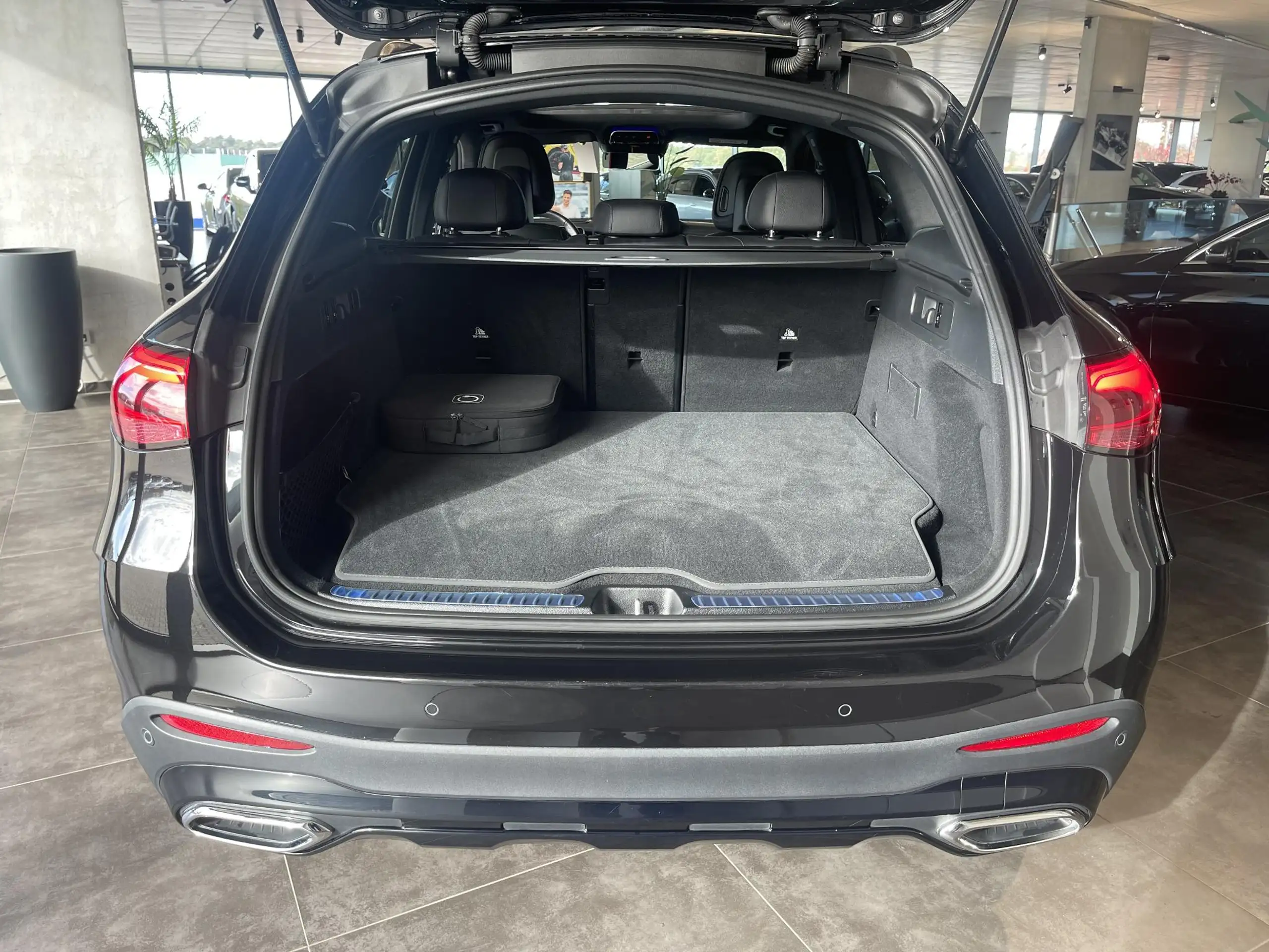 Mercedes-Benz - GLC 300