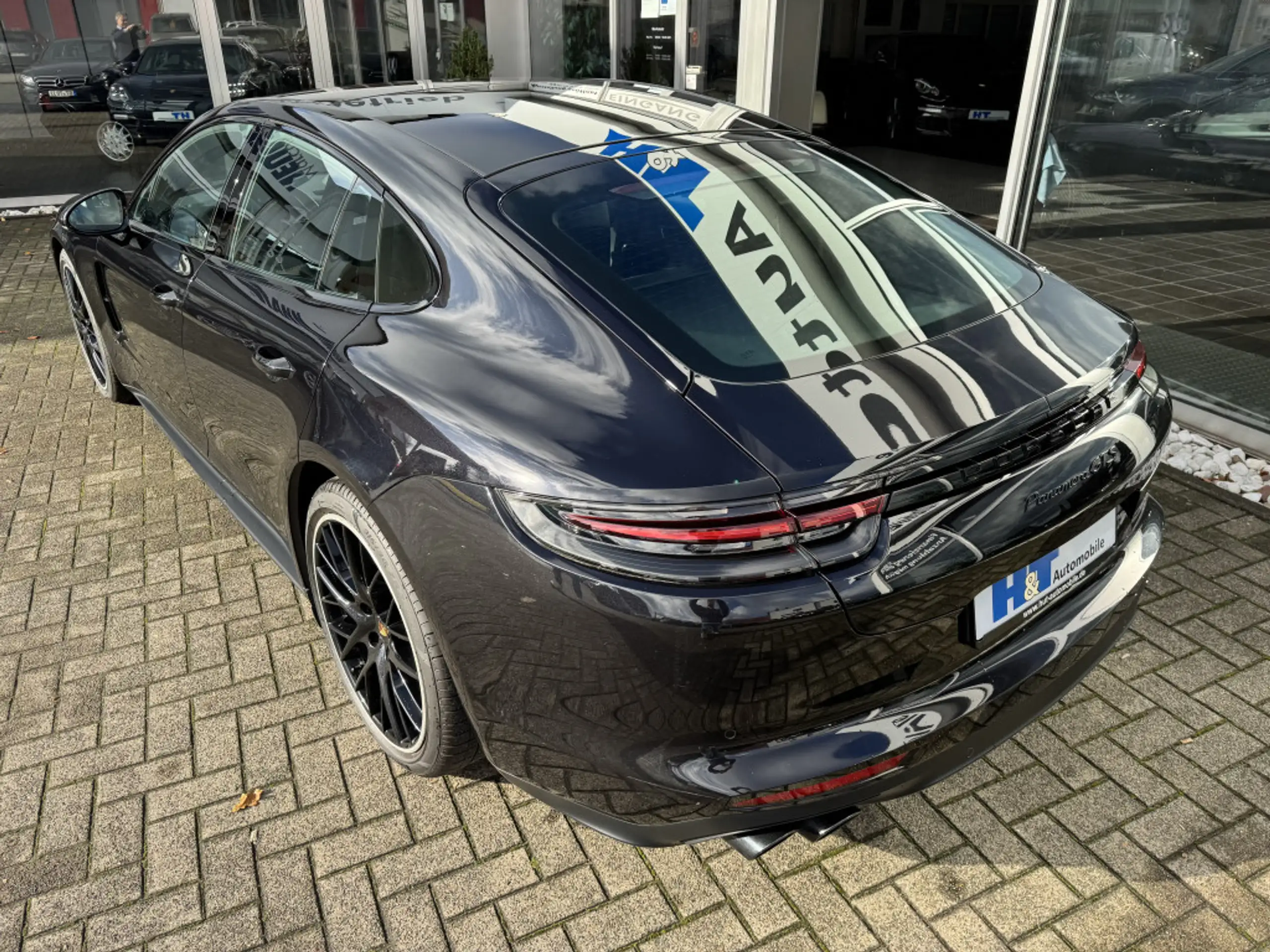 Porsche - Panamera