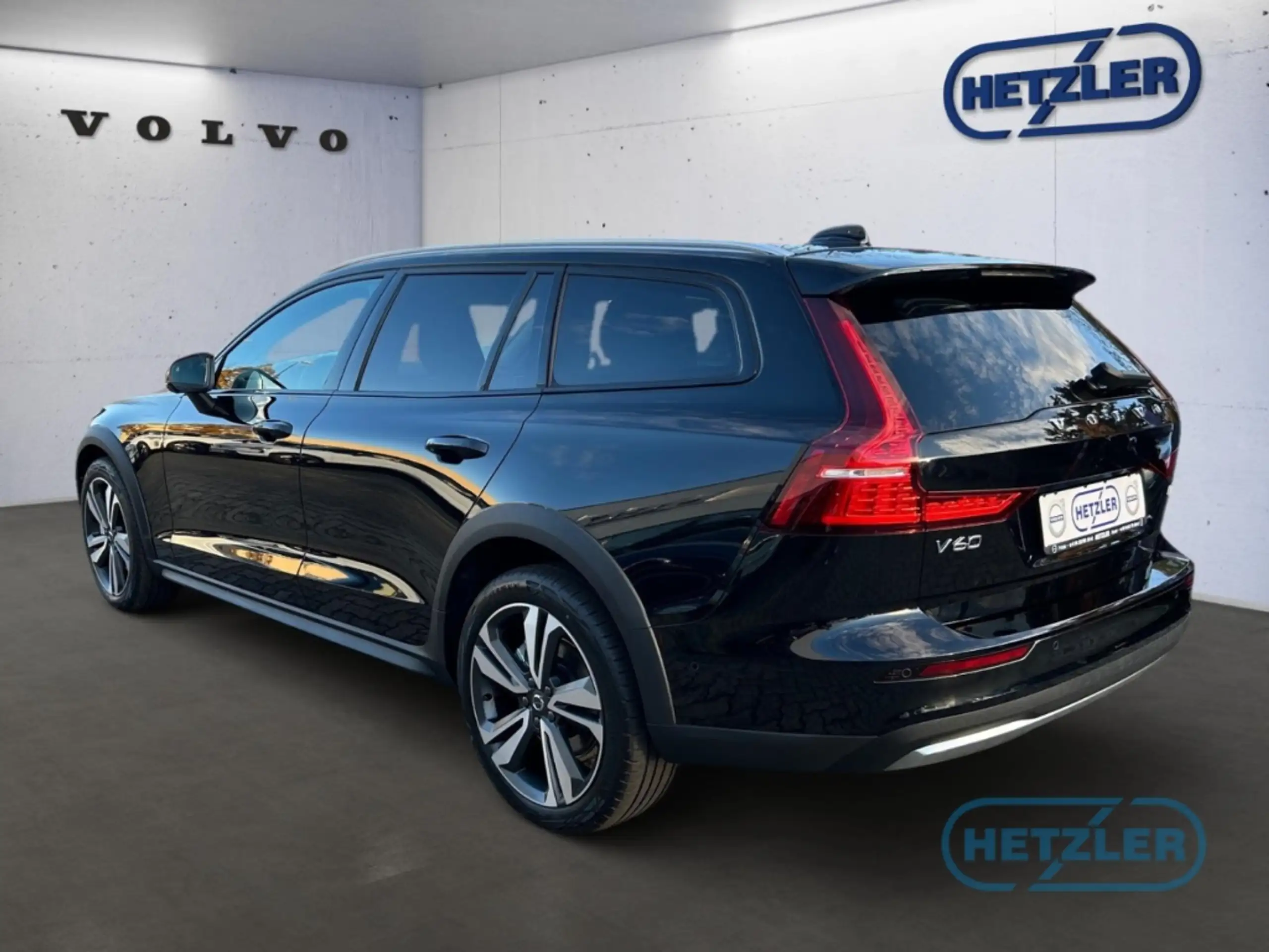 Volvo - V60 Cross Country