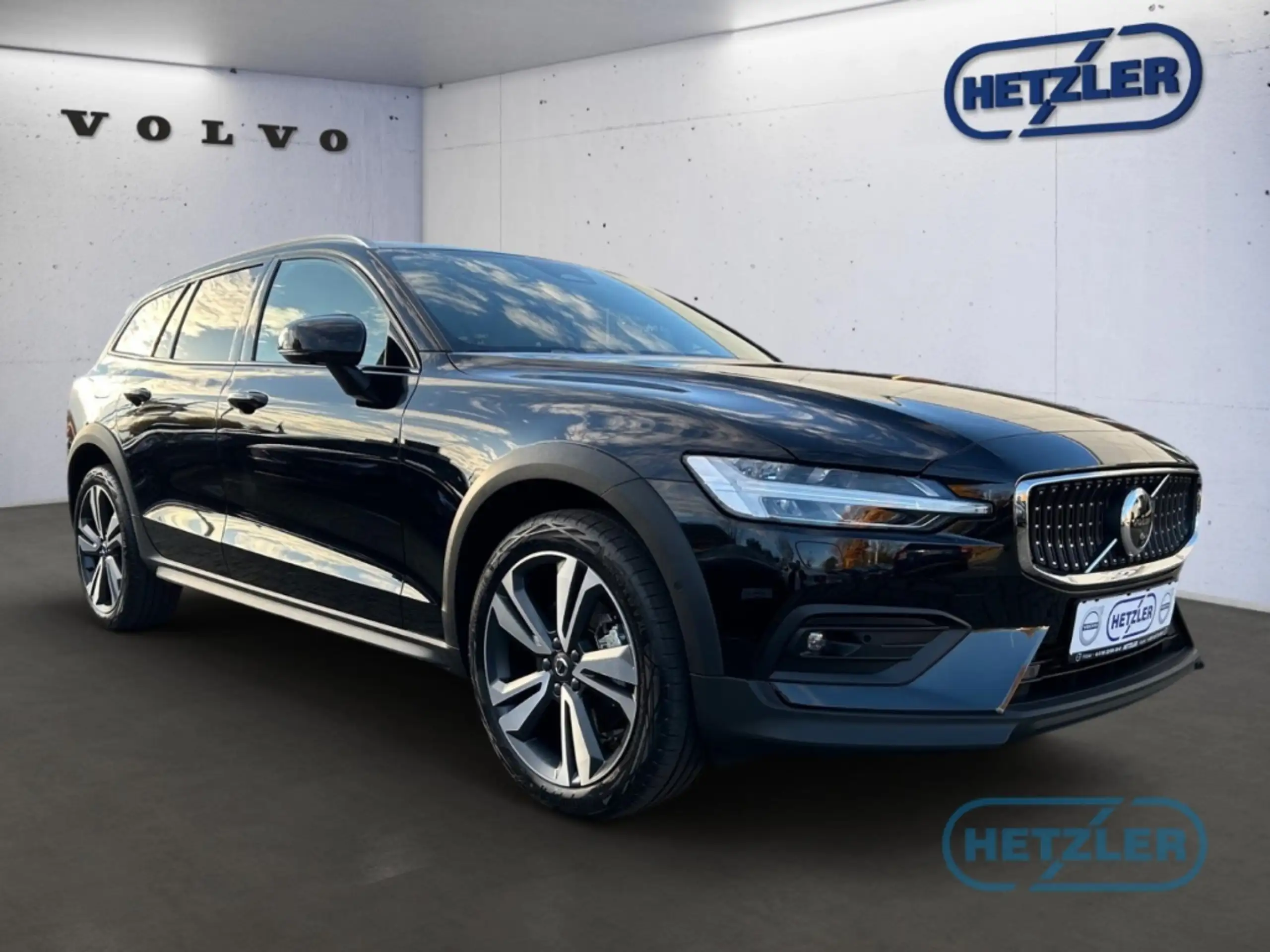 Volvo - V60 Cross Country