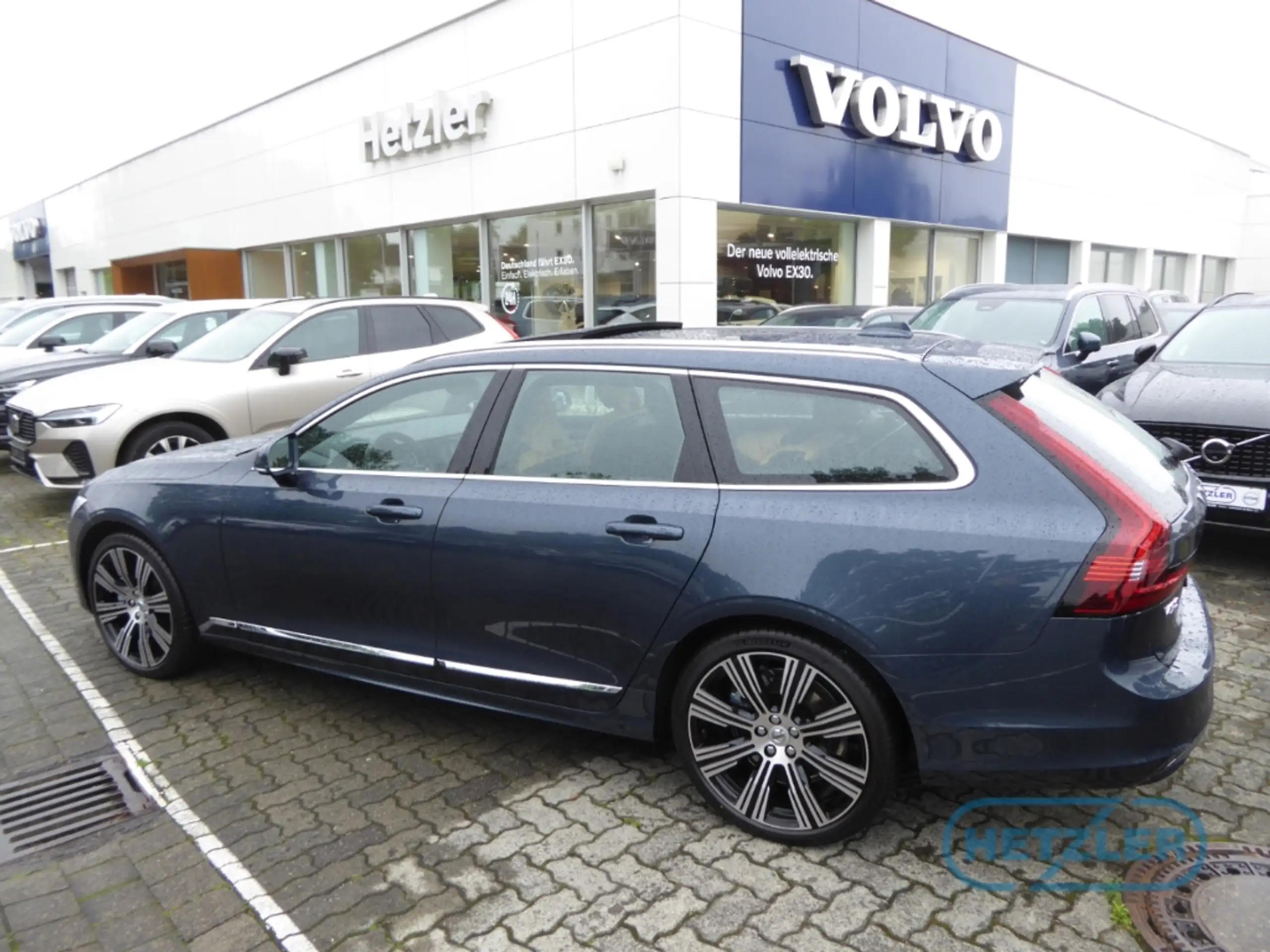 Volvo - V90