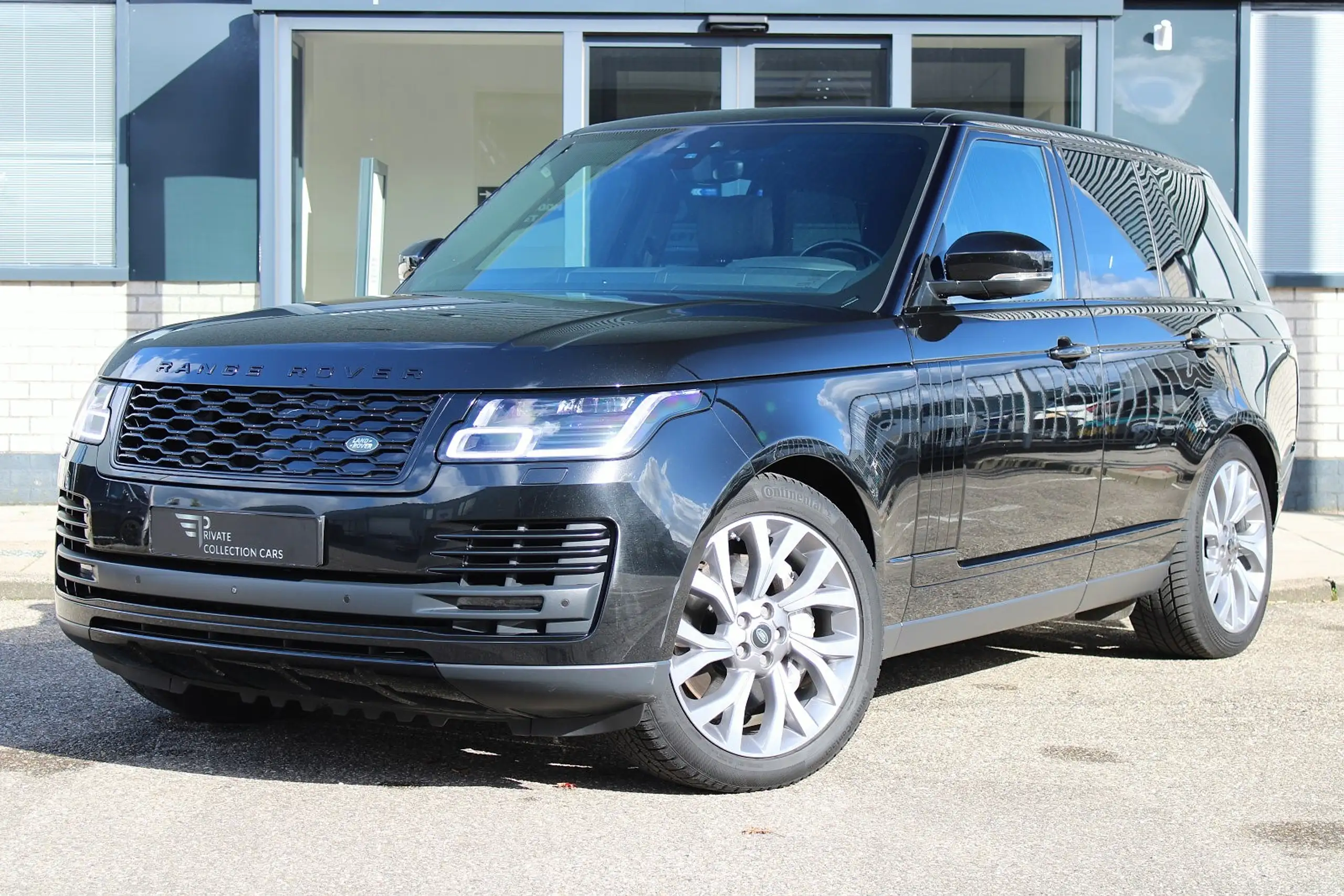 Land Rover - Range Rover