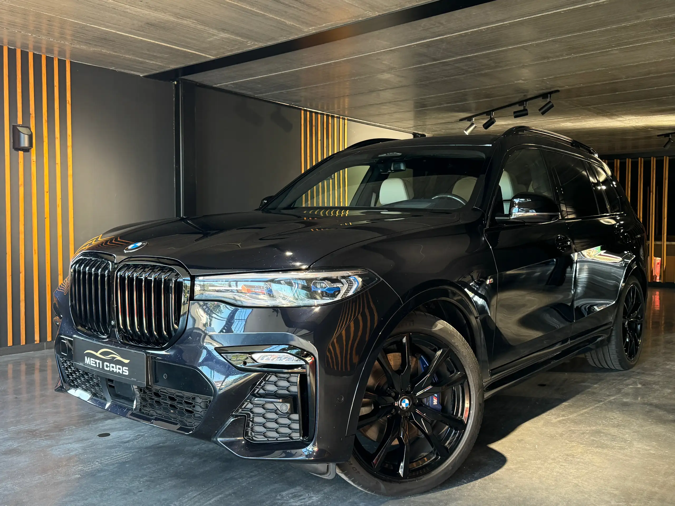 BMW X7 M 2020