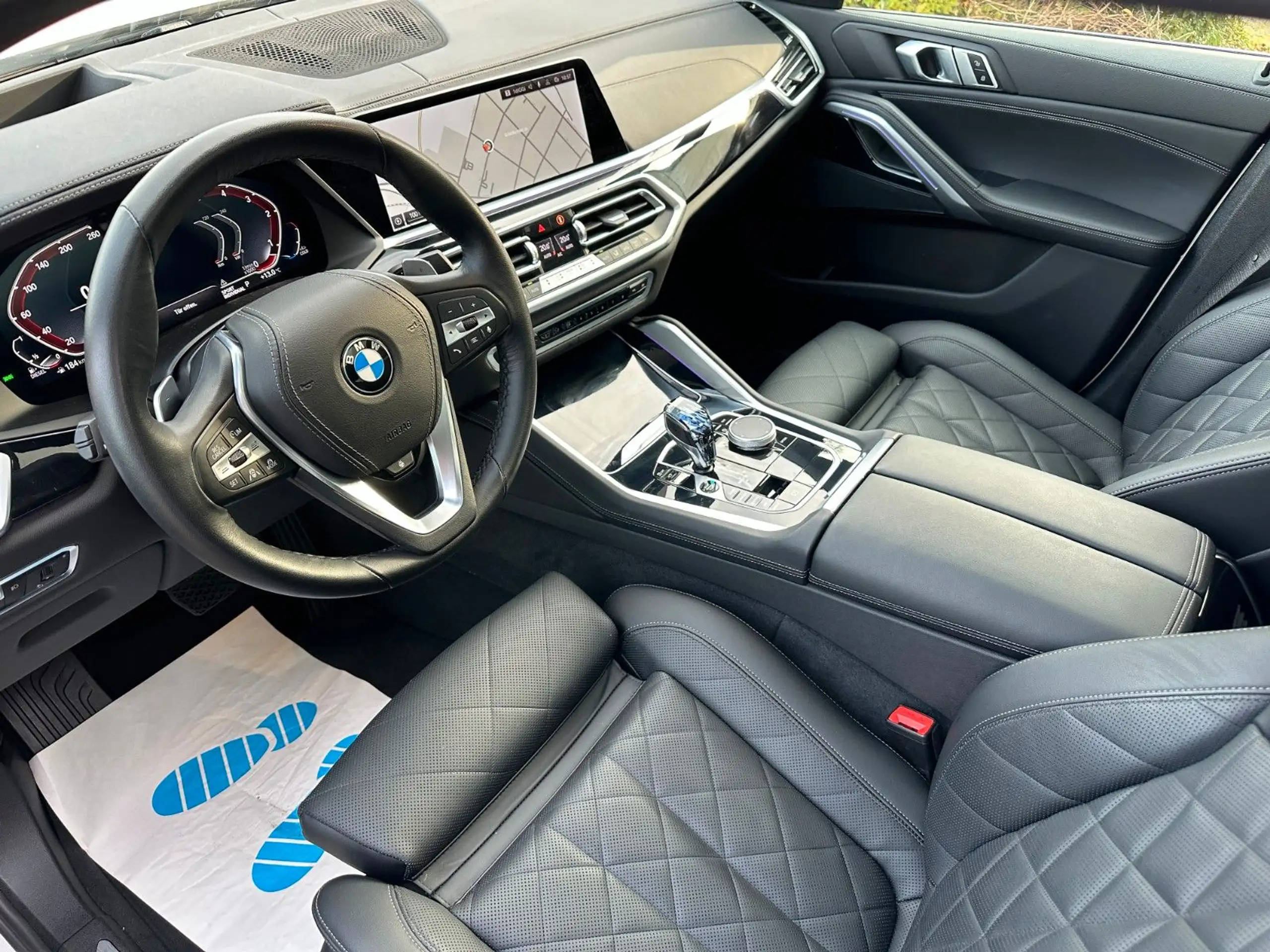 BMW - X6