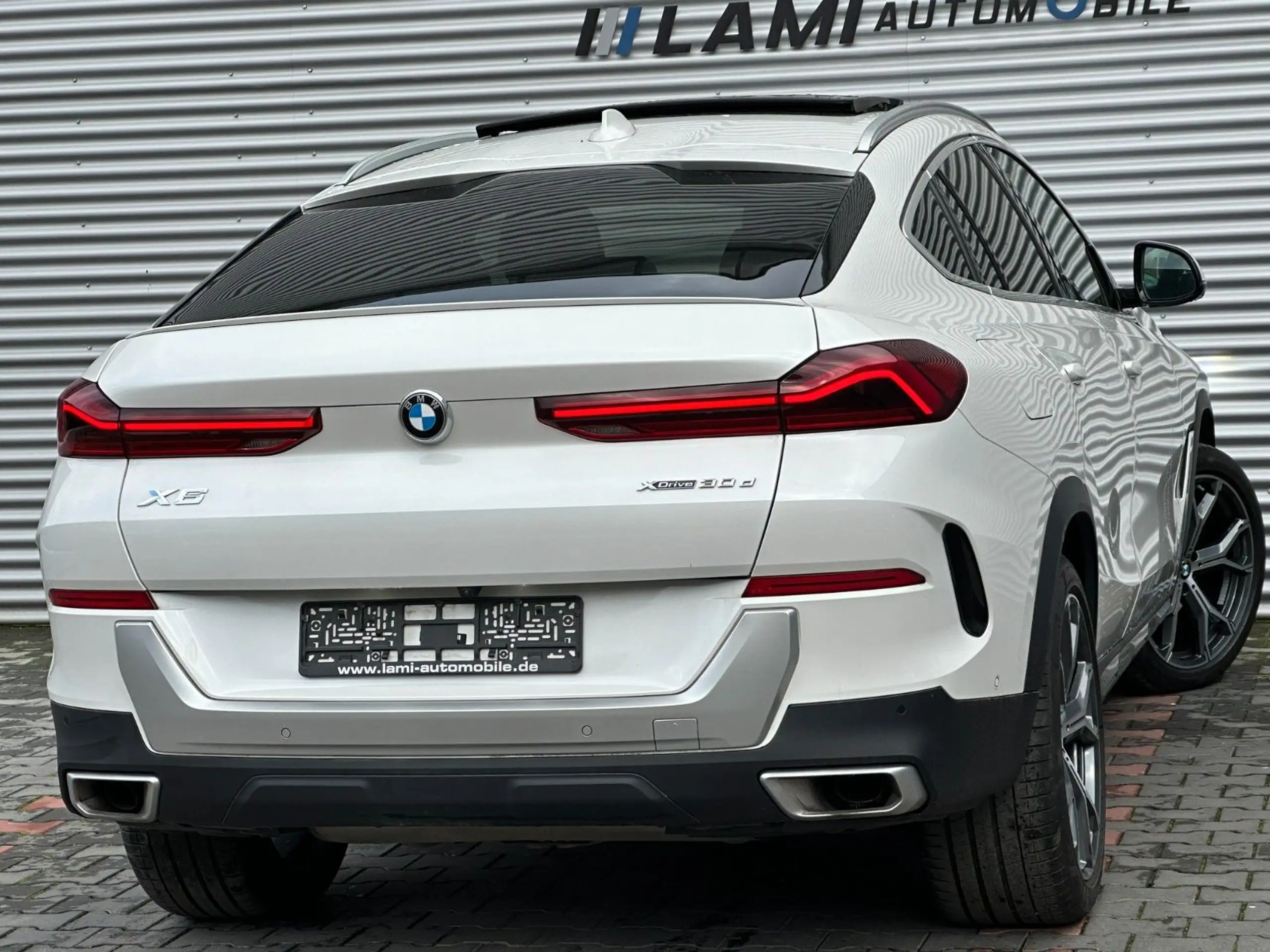 BMW - X6