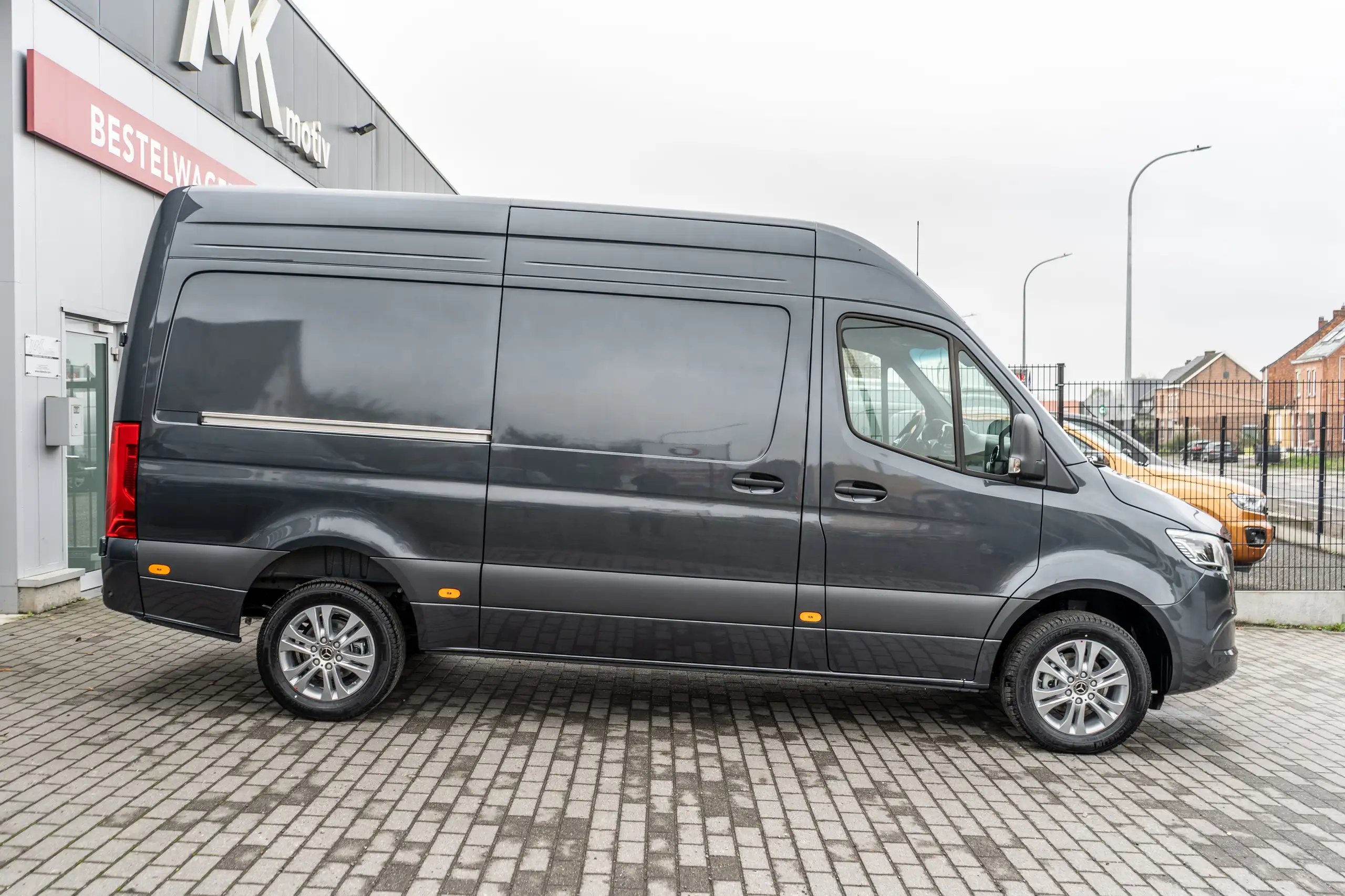 Mercedes-Benz - Sprinter