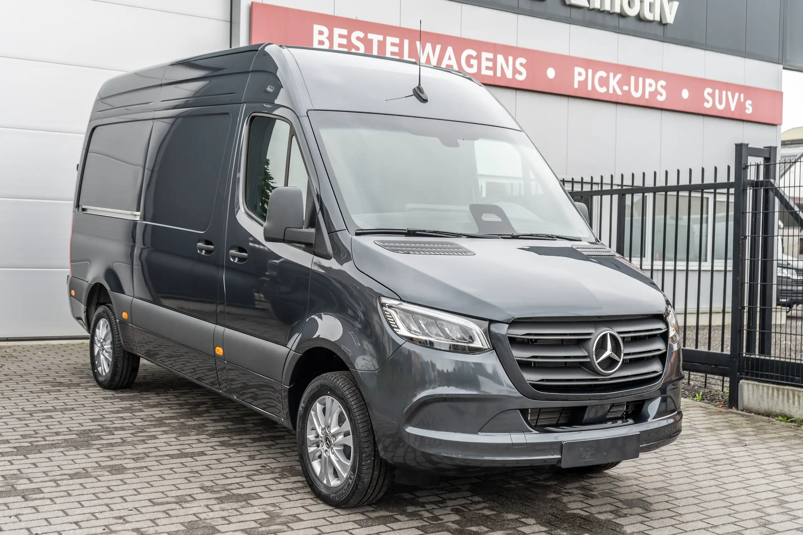 Mercedes-Benz - Sprinter