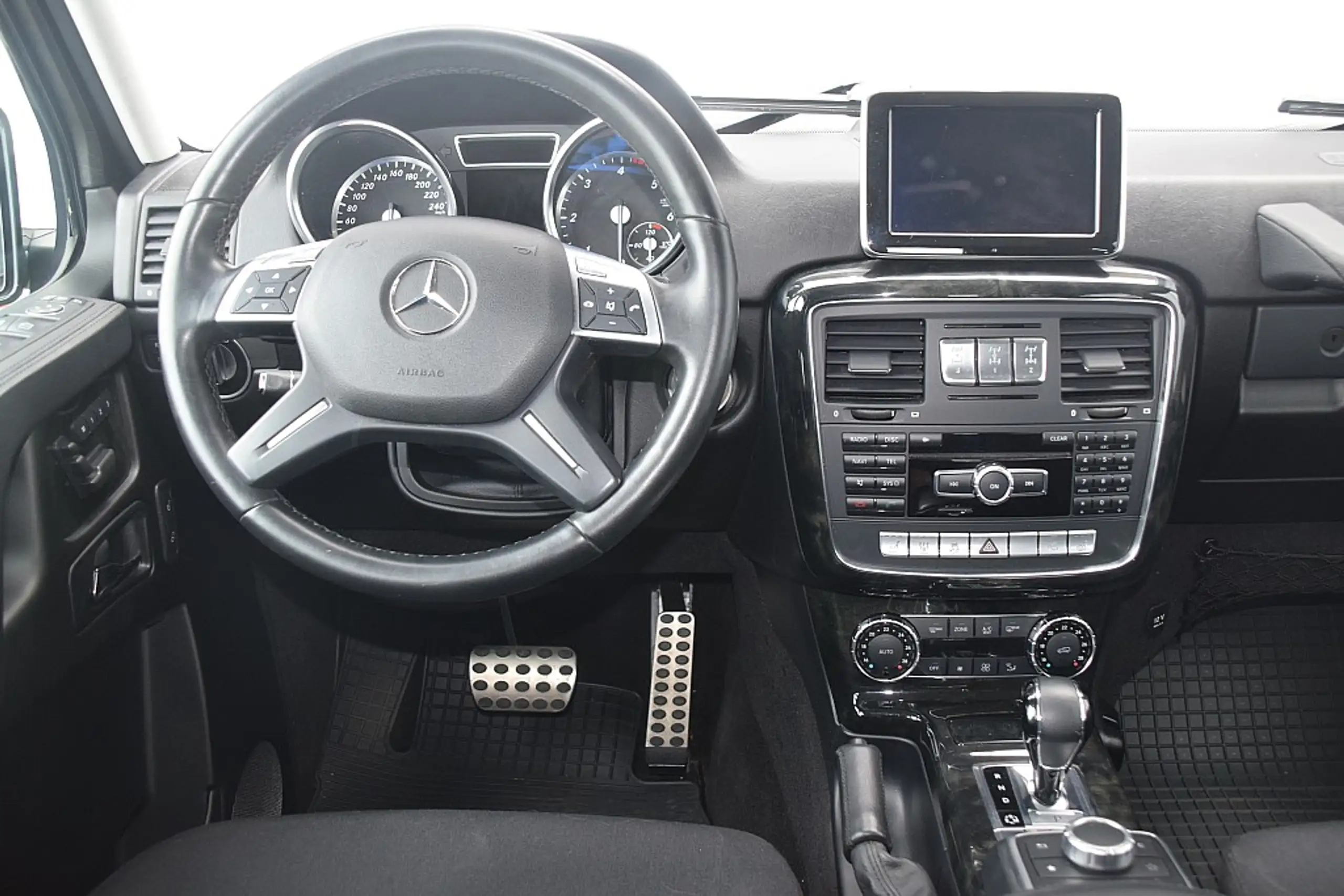 Mercedes-Benz - G 350