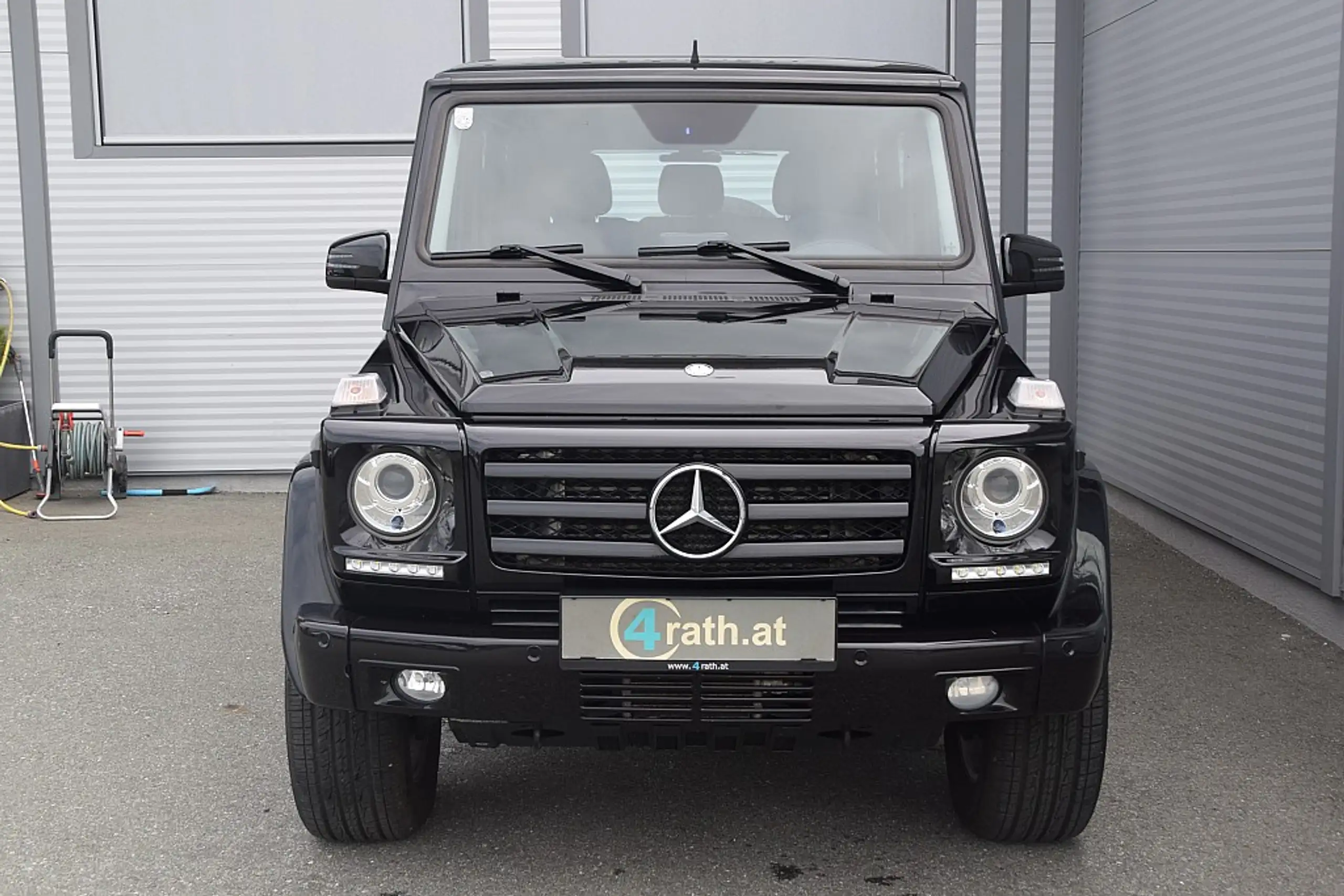 Mercedes-Benz - G 350