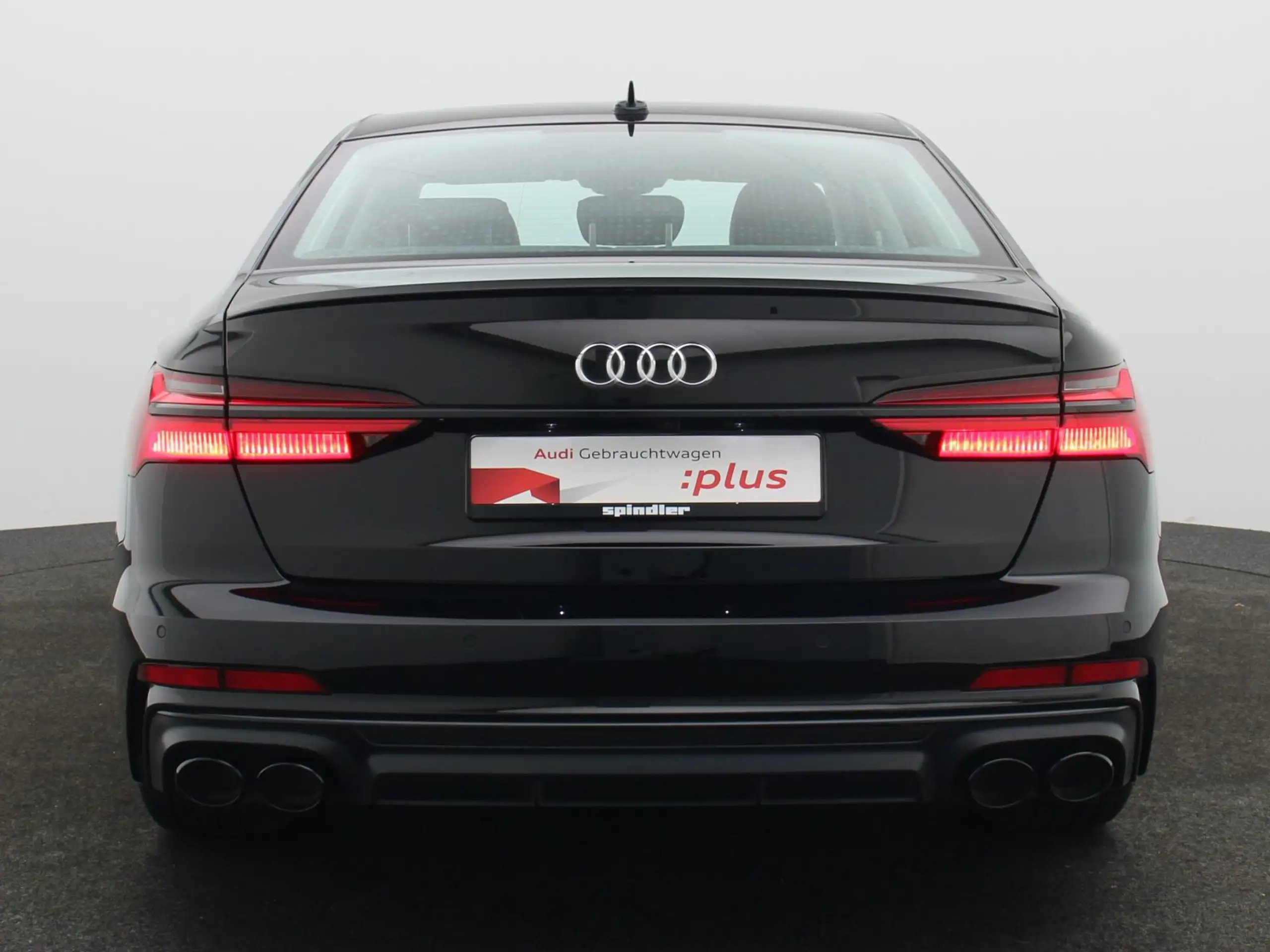 Audi - S6