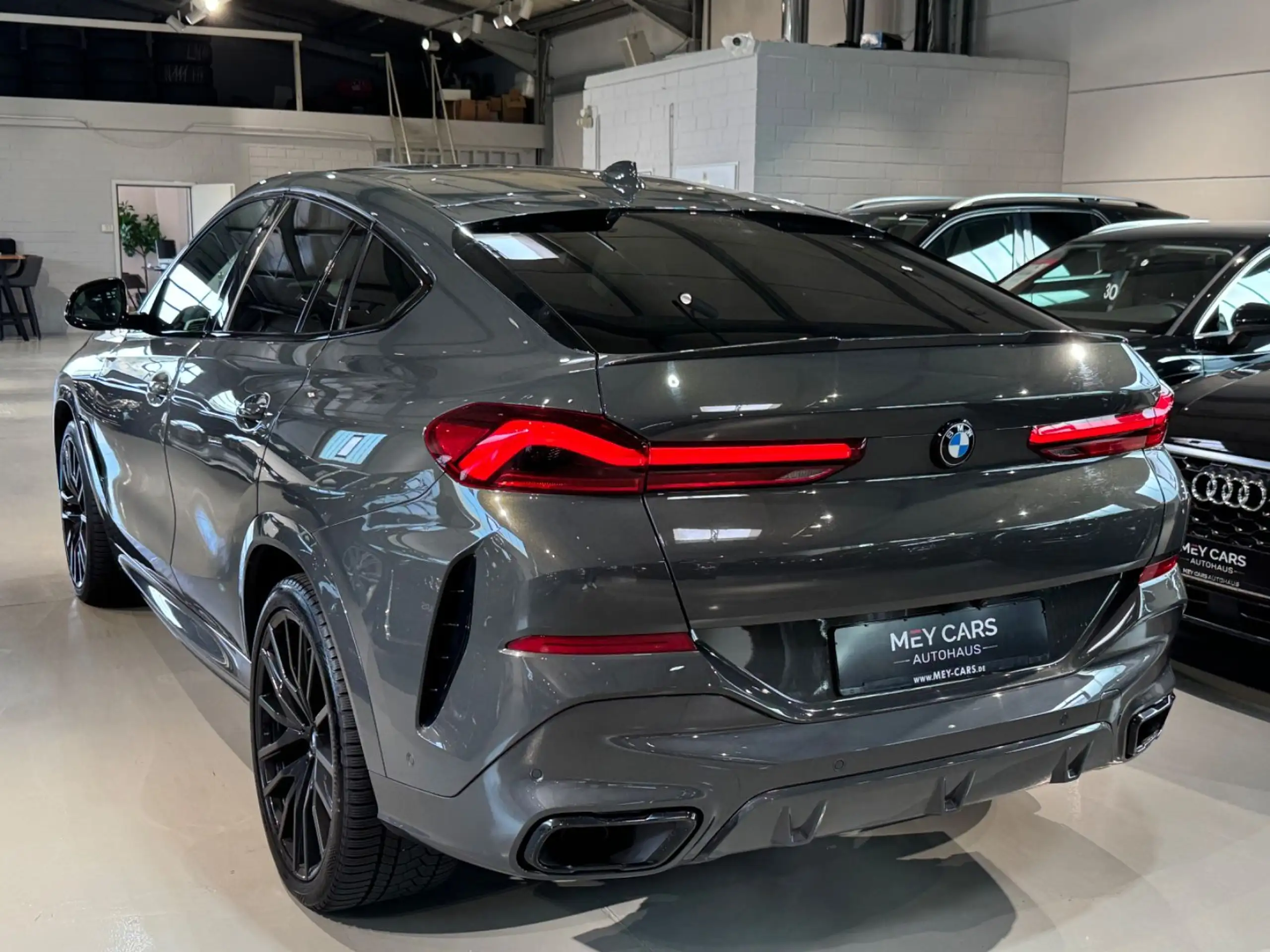 BMW - X6