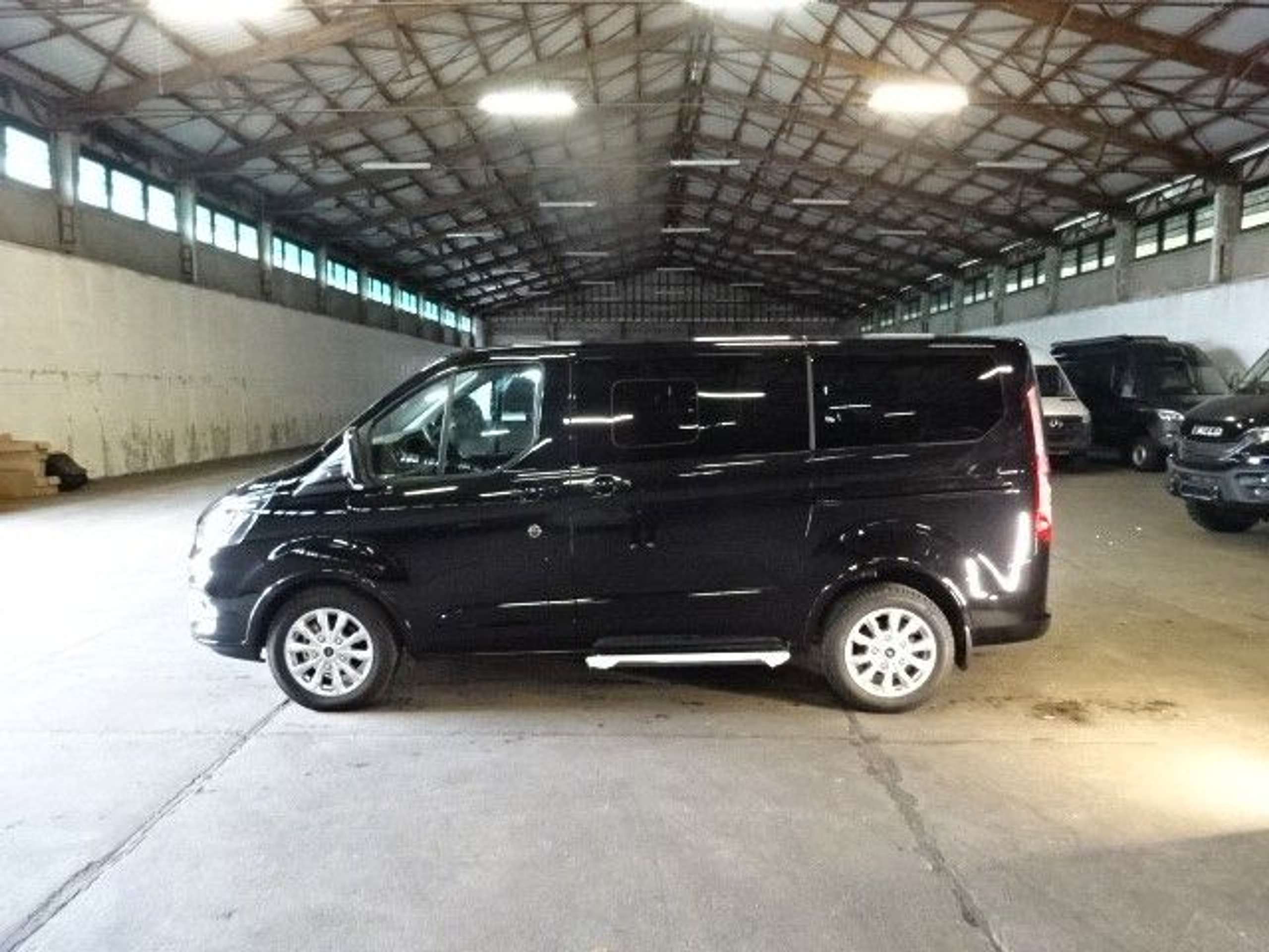 Ford - Tourneo Custom