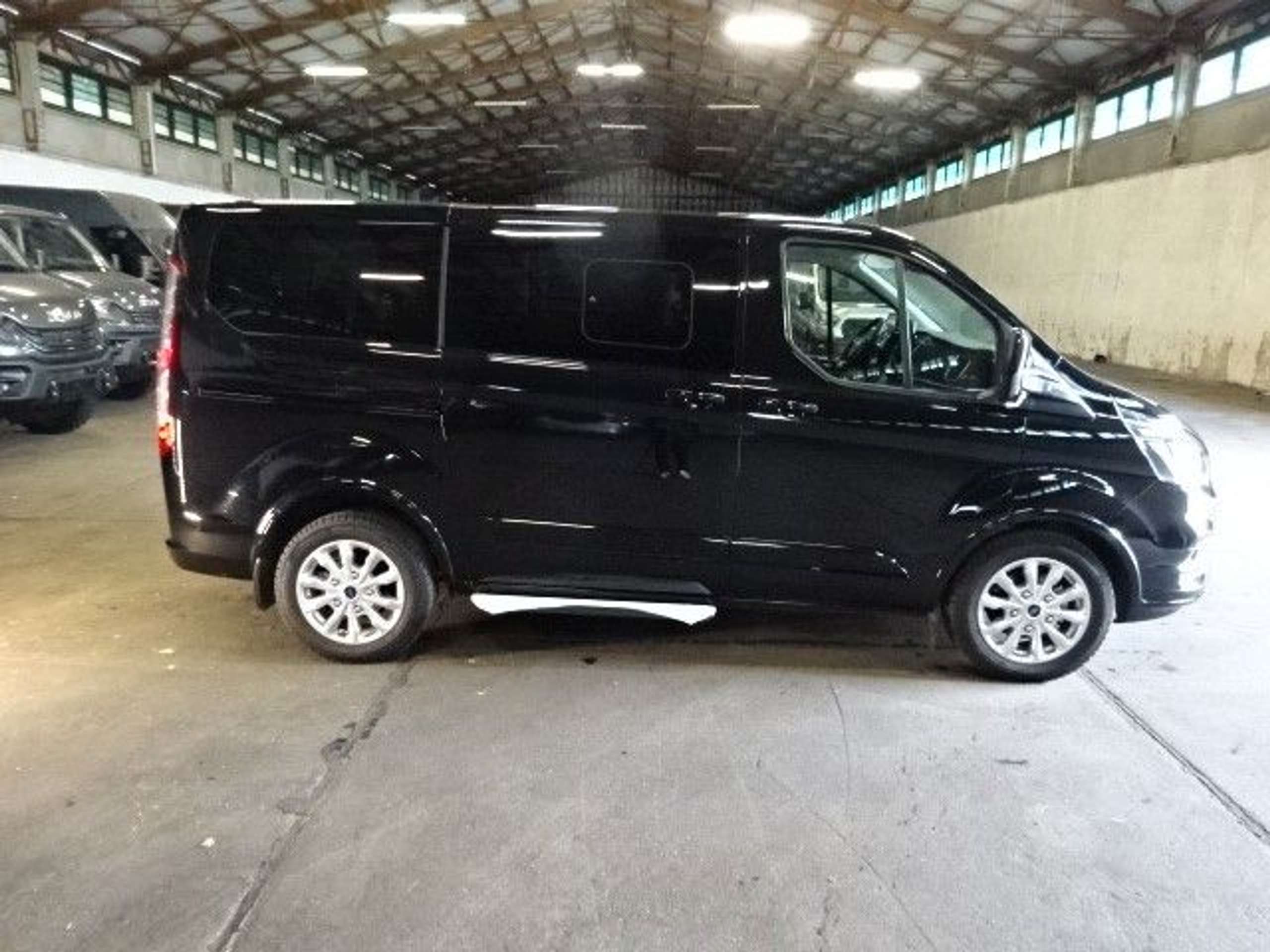 Ford - Tourneo Custom