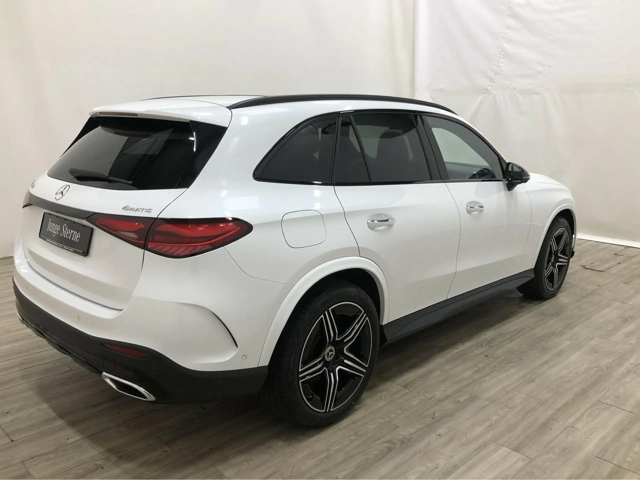 Mercedes-Benz - GLC 300