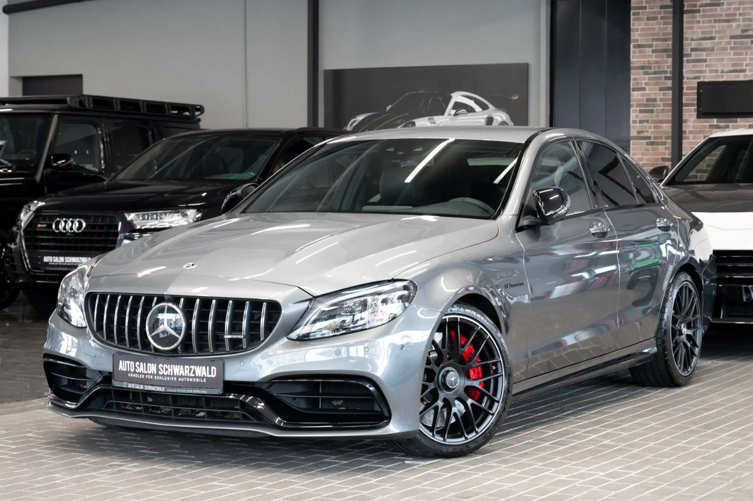 Mercedes-Benz - C 63 AMG