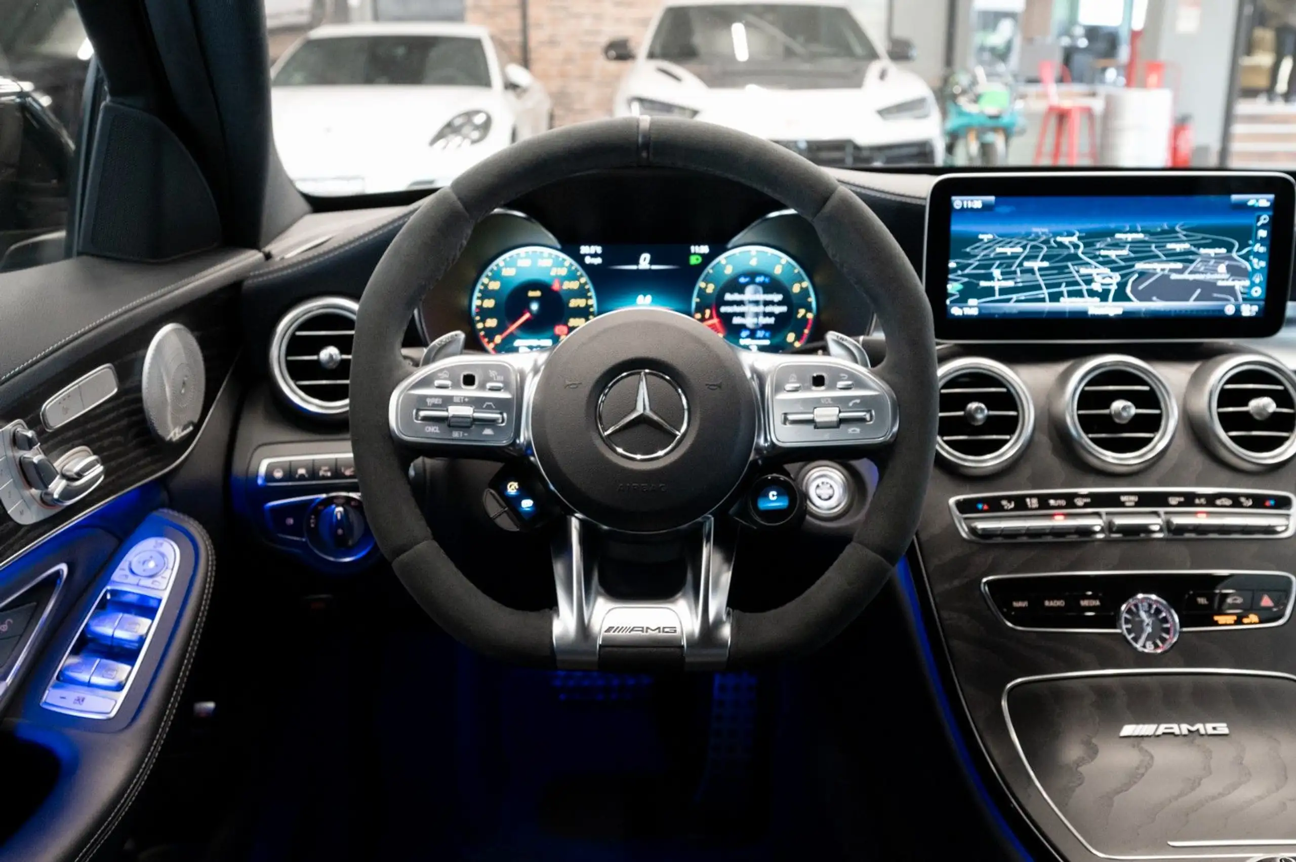 Mercedes-Benz - C 63 AMG