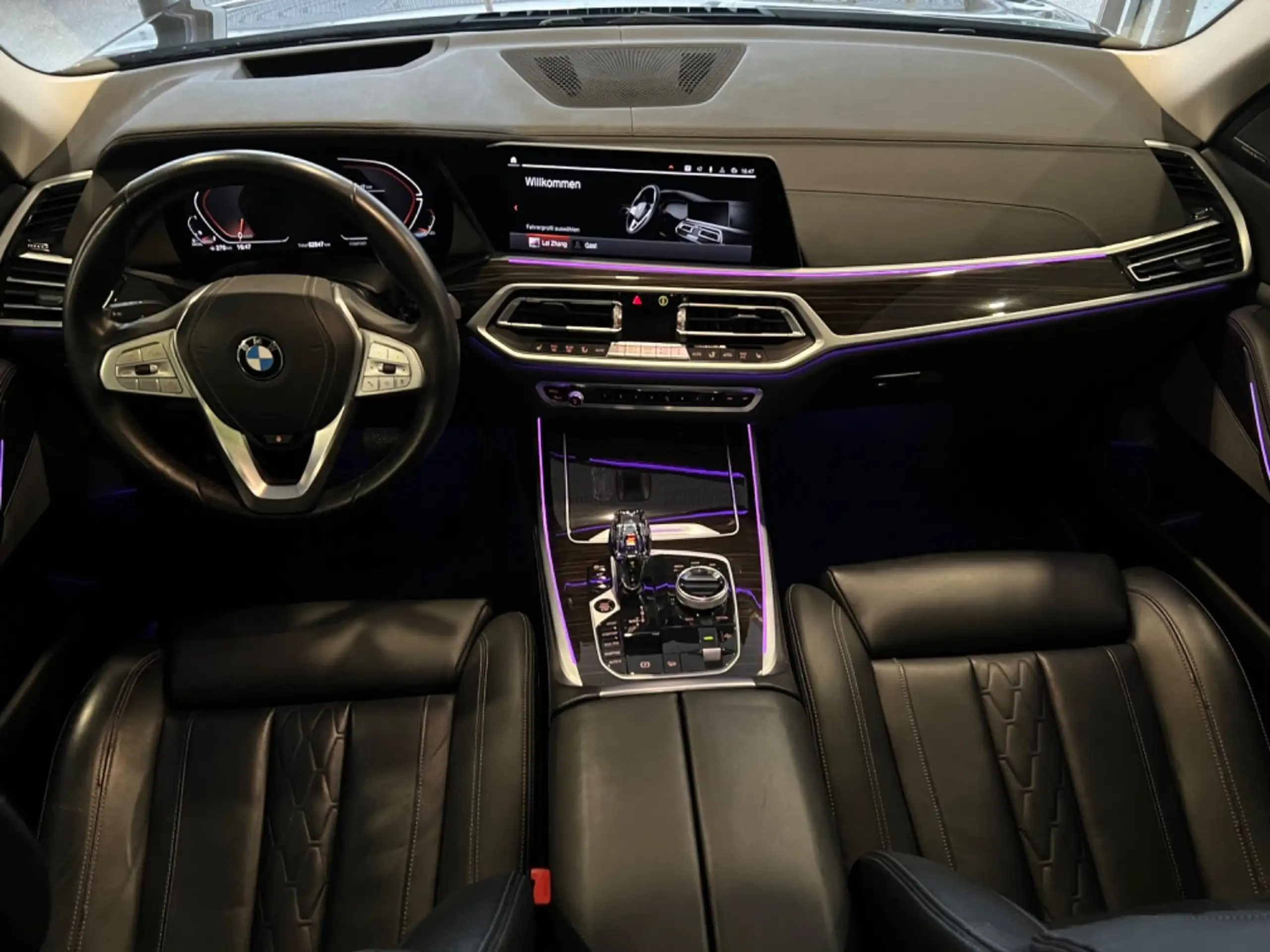 BMW - X7