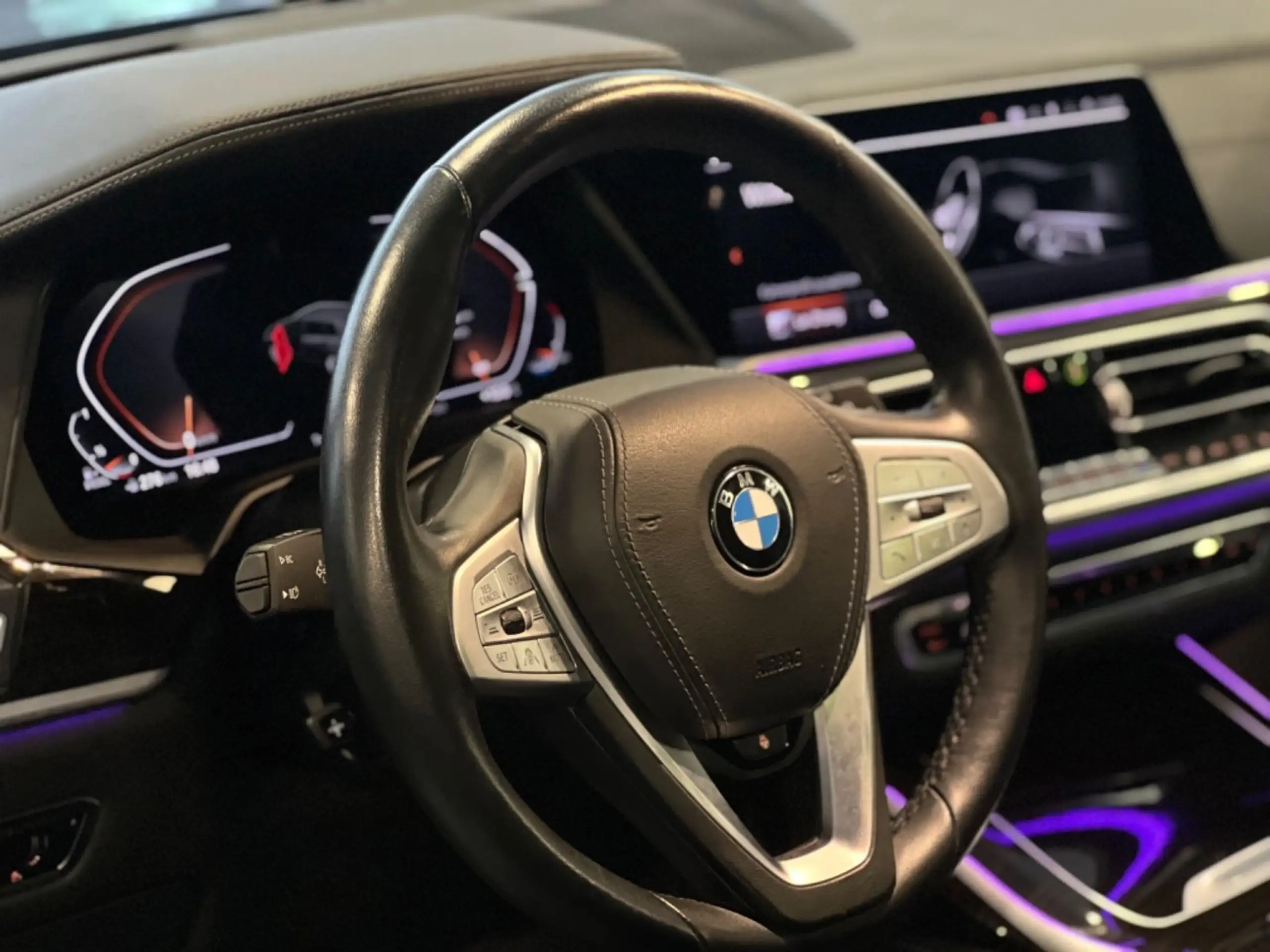 BMW - X7