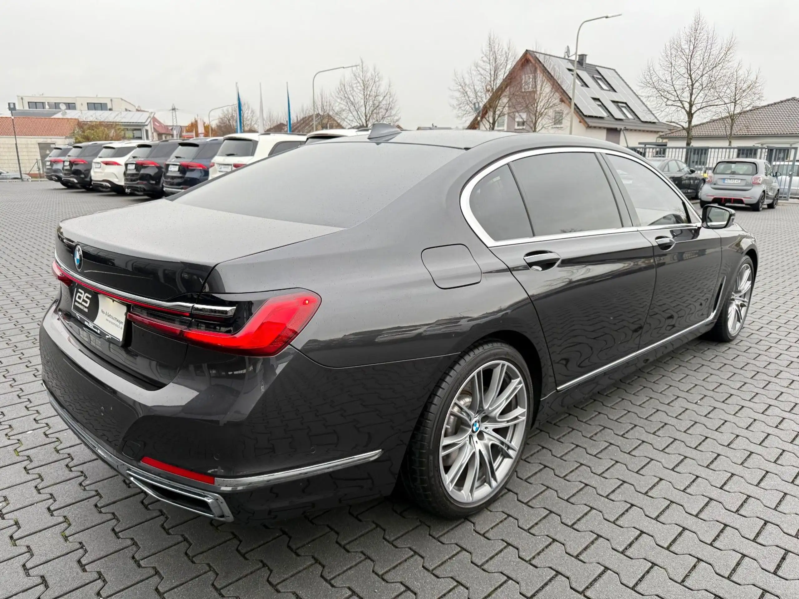 BMW - 750