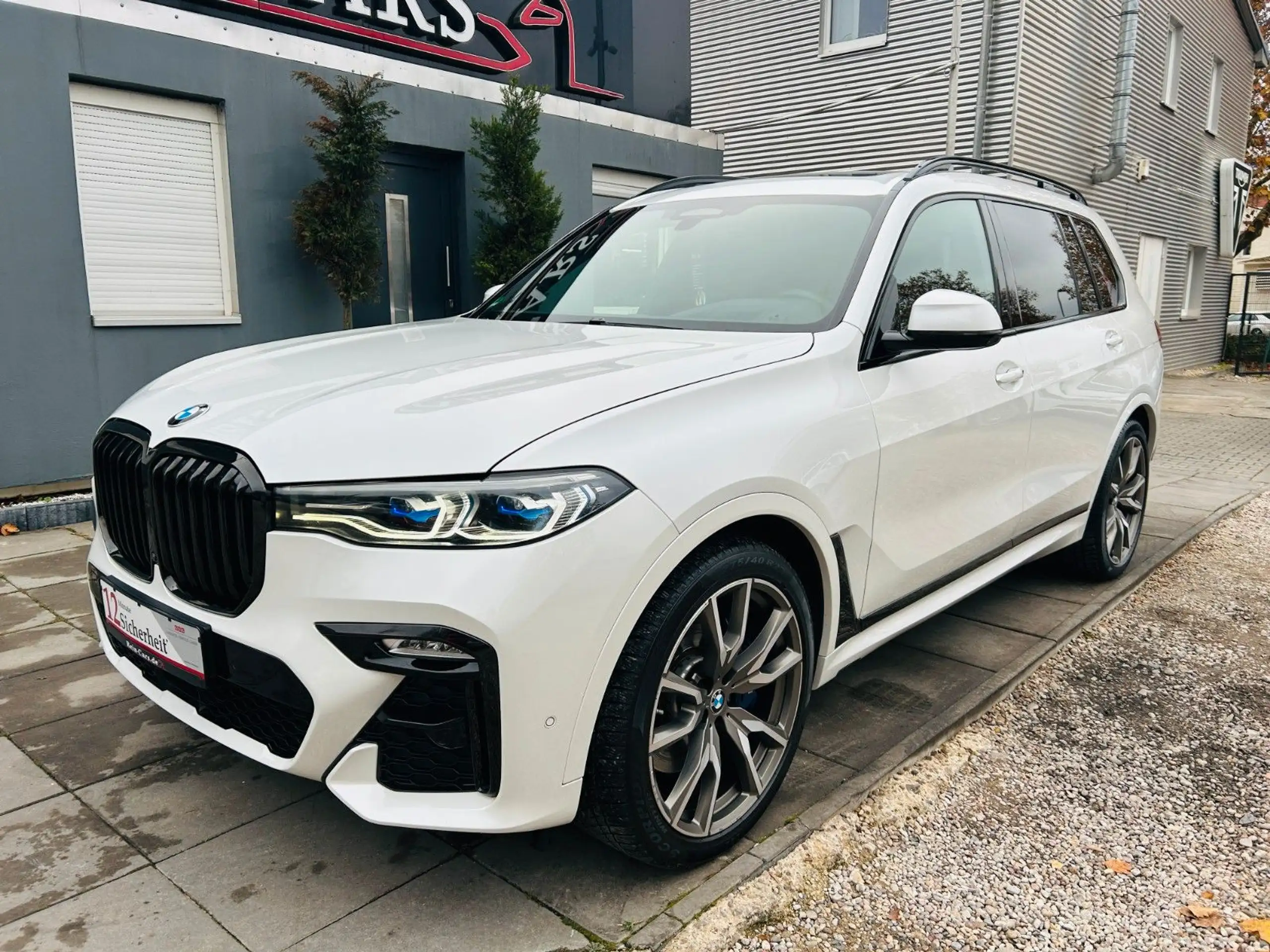 BMW - X7