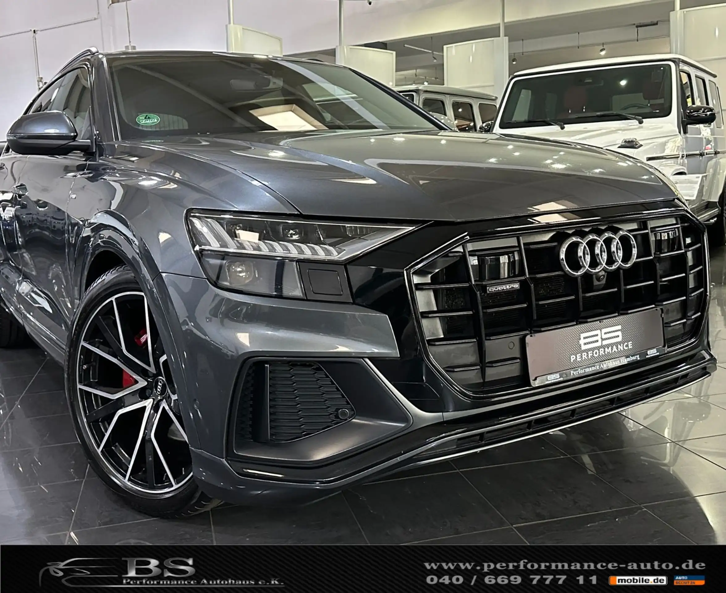 Audi - Q8