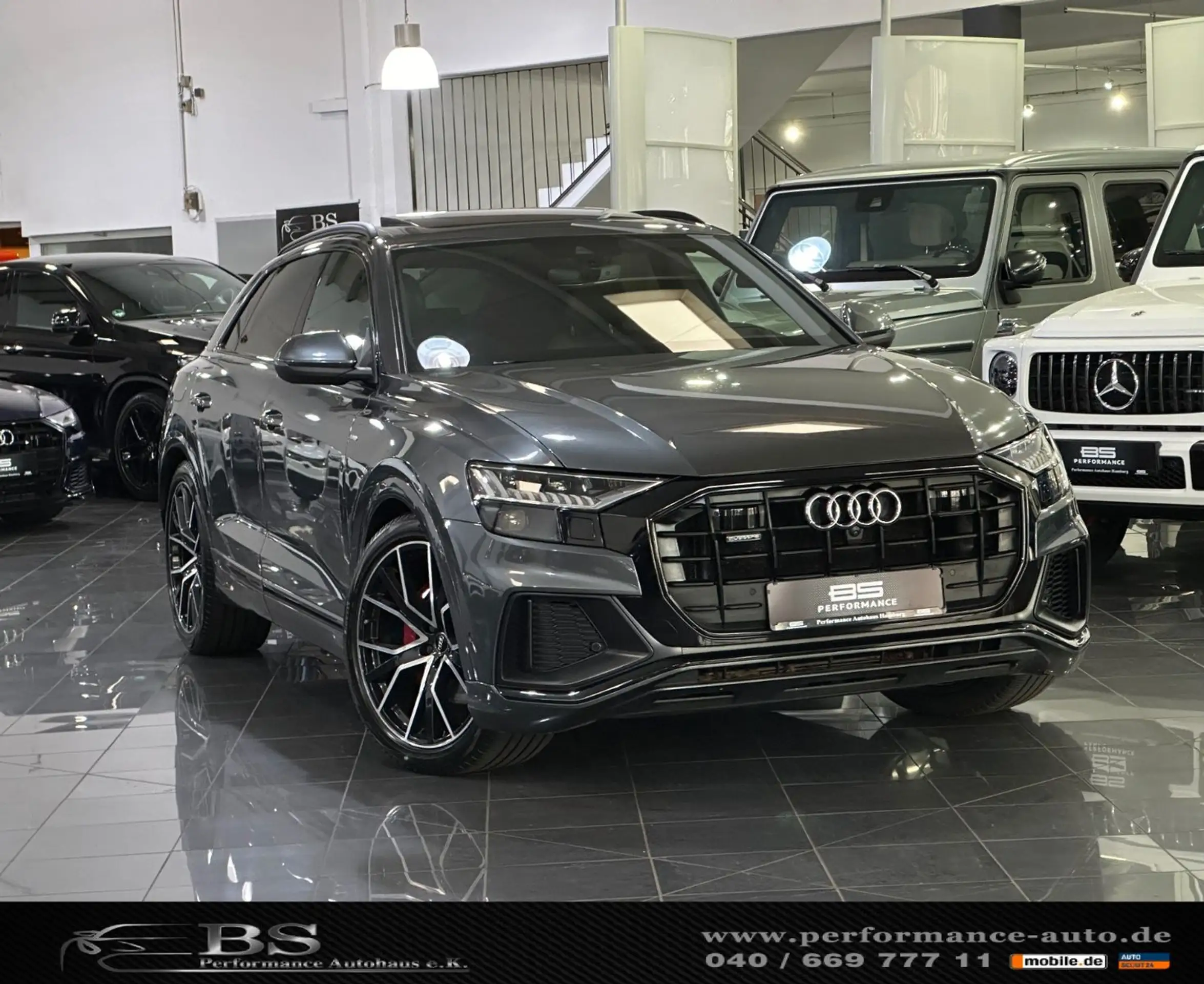 Audi - Q8