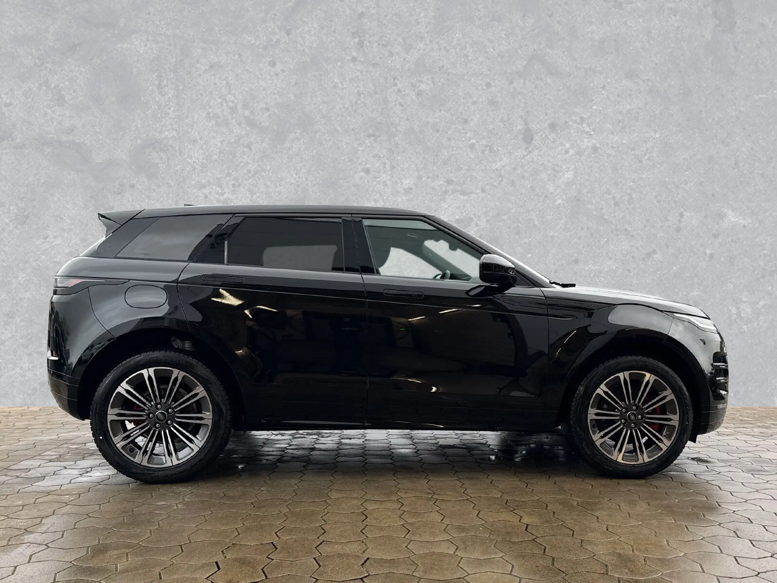 Land Rover - Range Rover Evoque