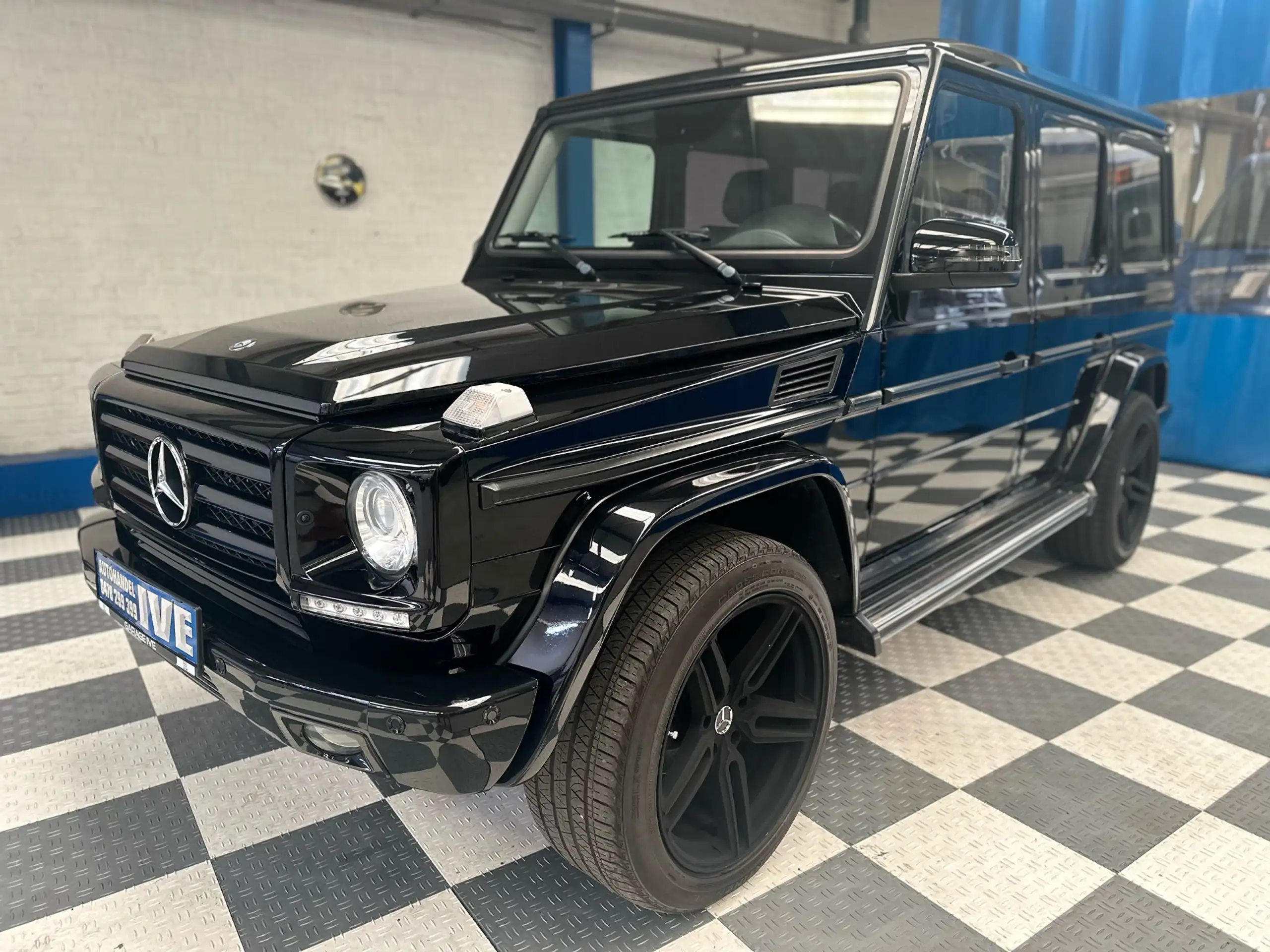 Mercedes-Benz - G 350