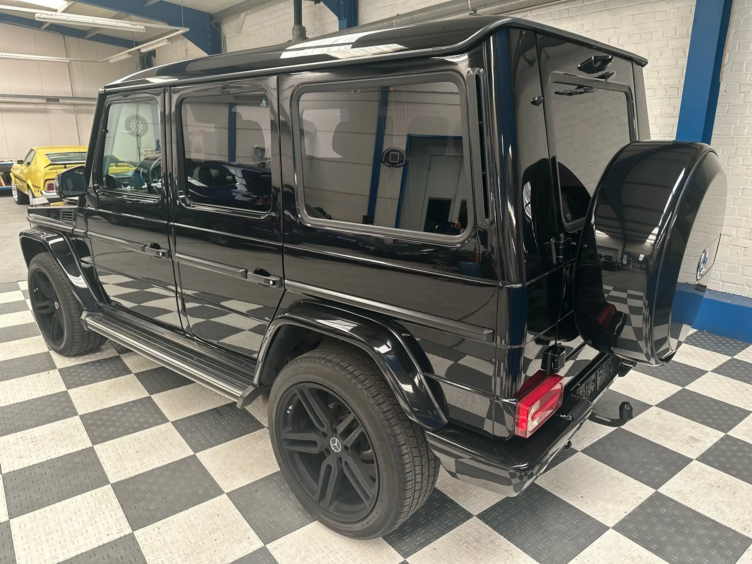 Mercedes-Benz - G 350