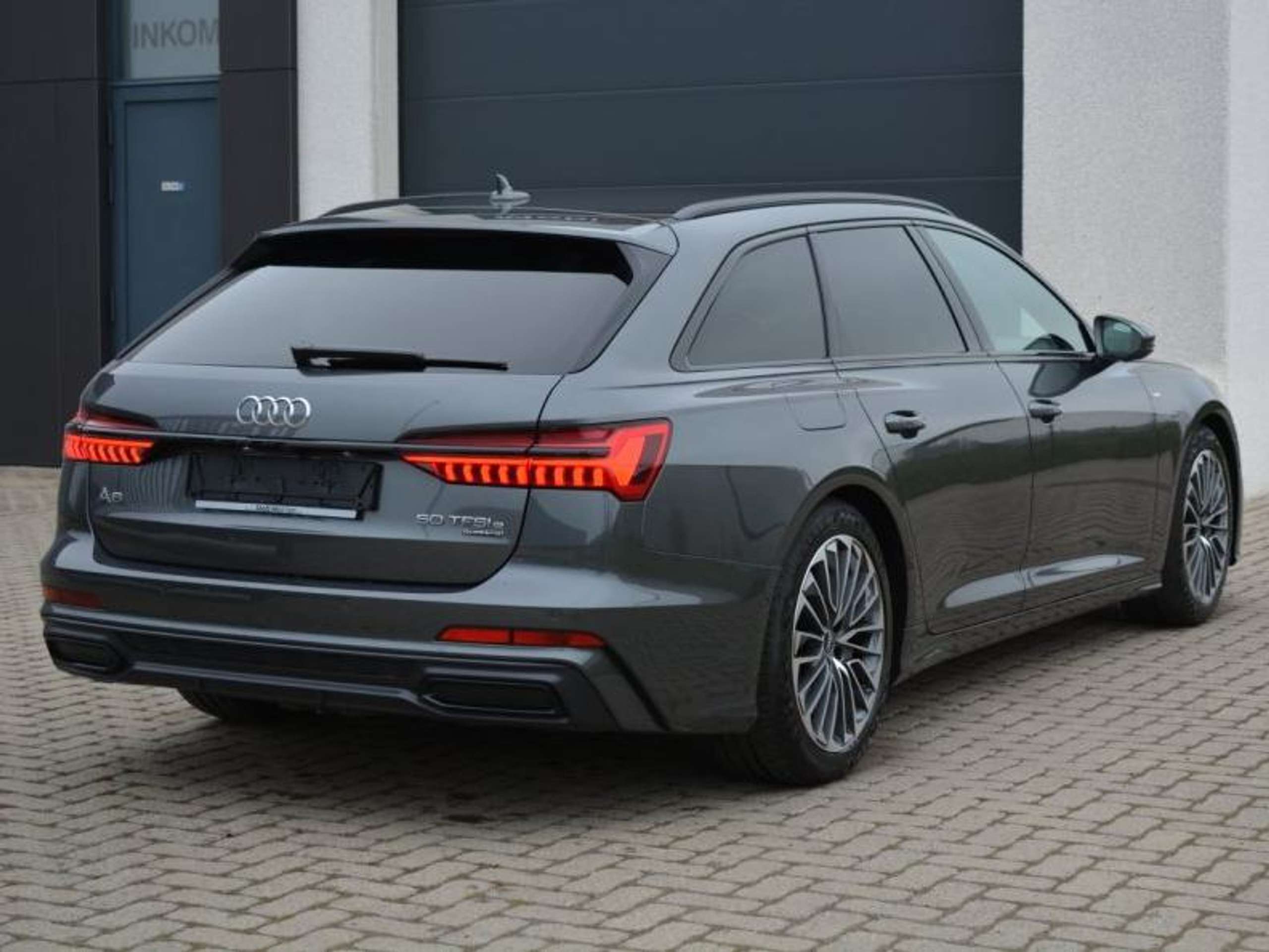 Audi - A6