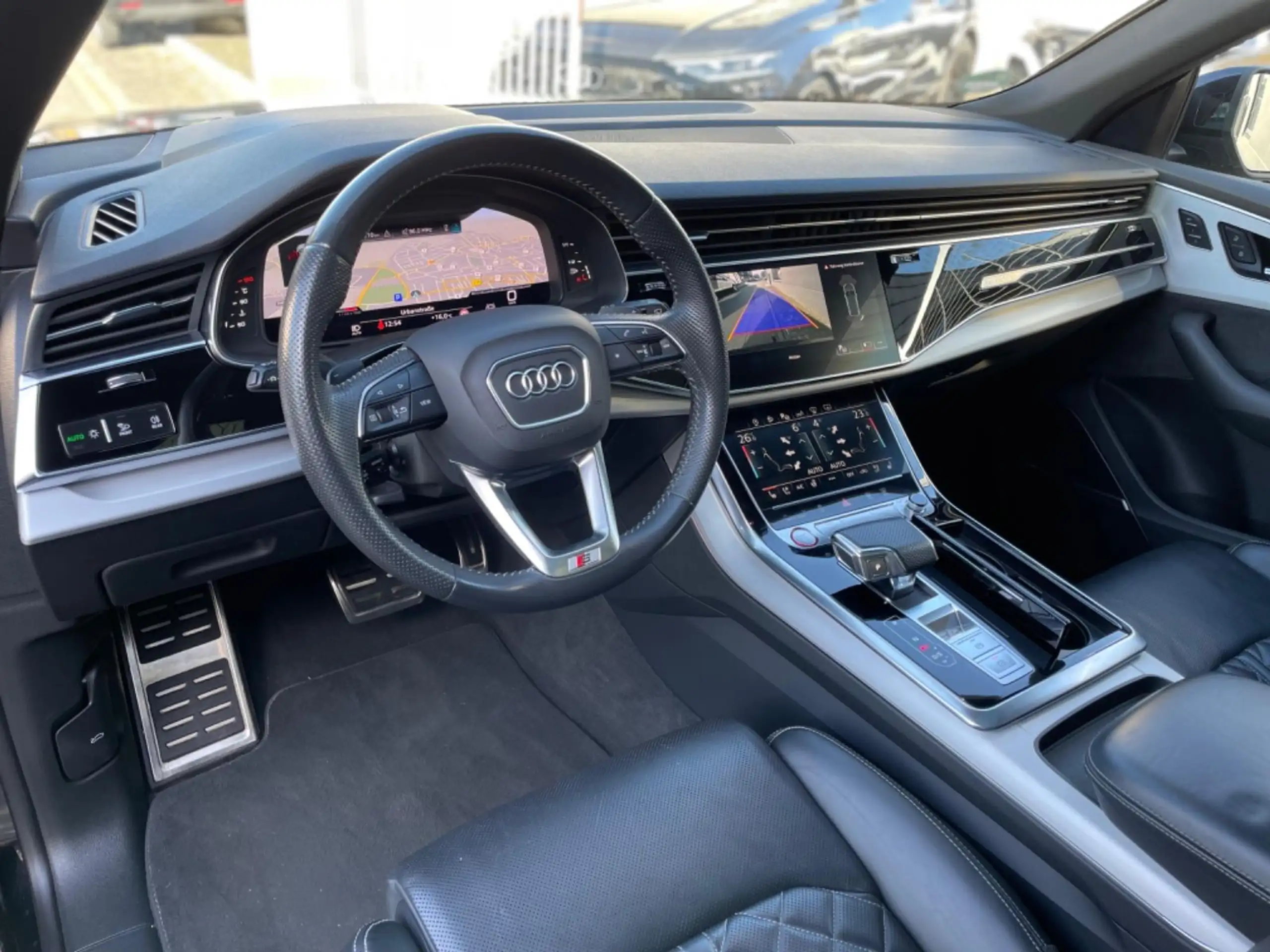 Audi - SQ8