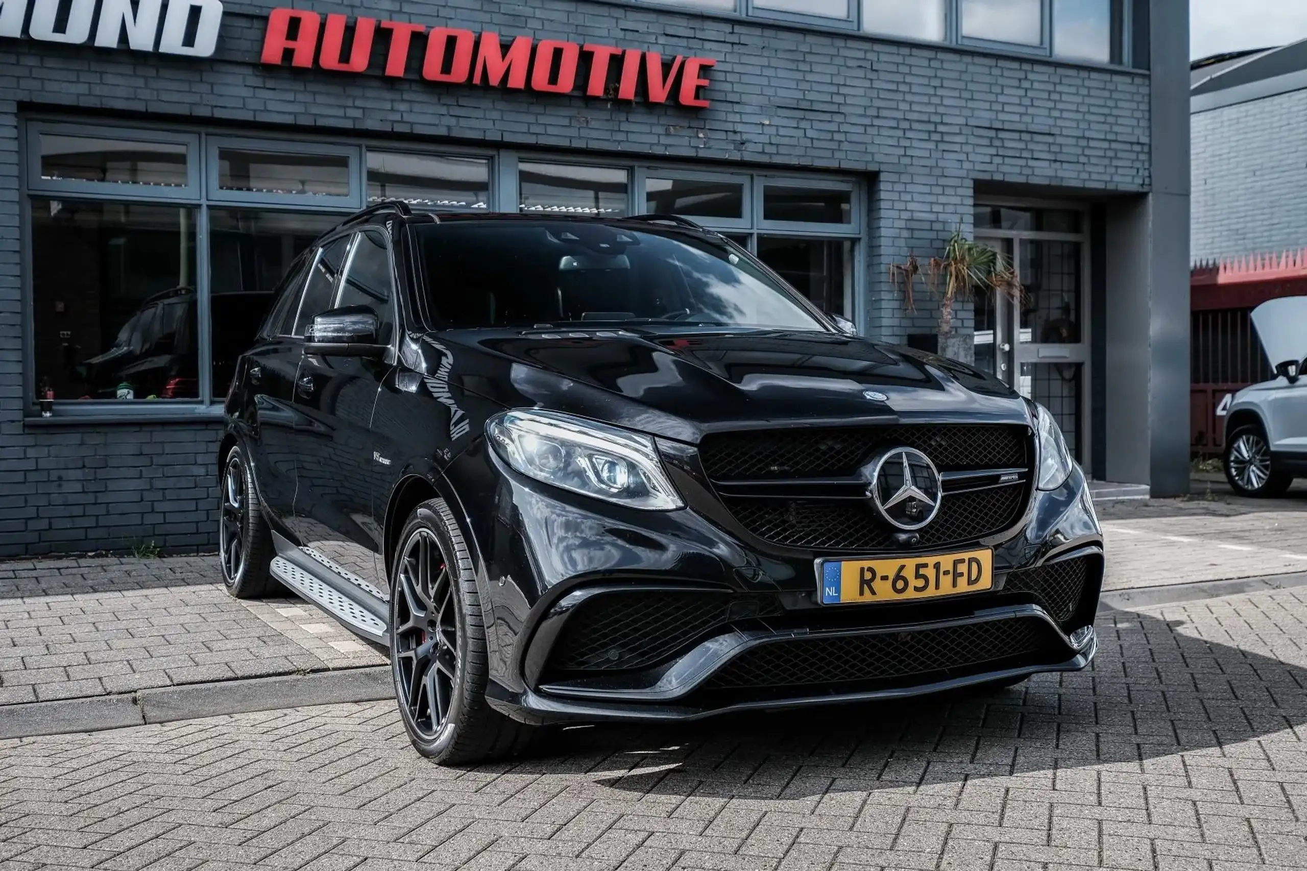 Mercedes-Benz - GLE 63 AMG