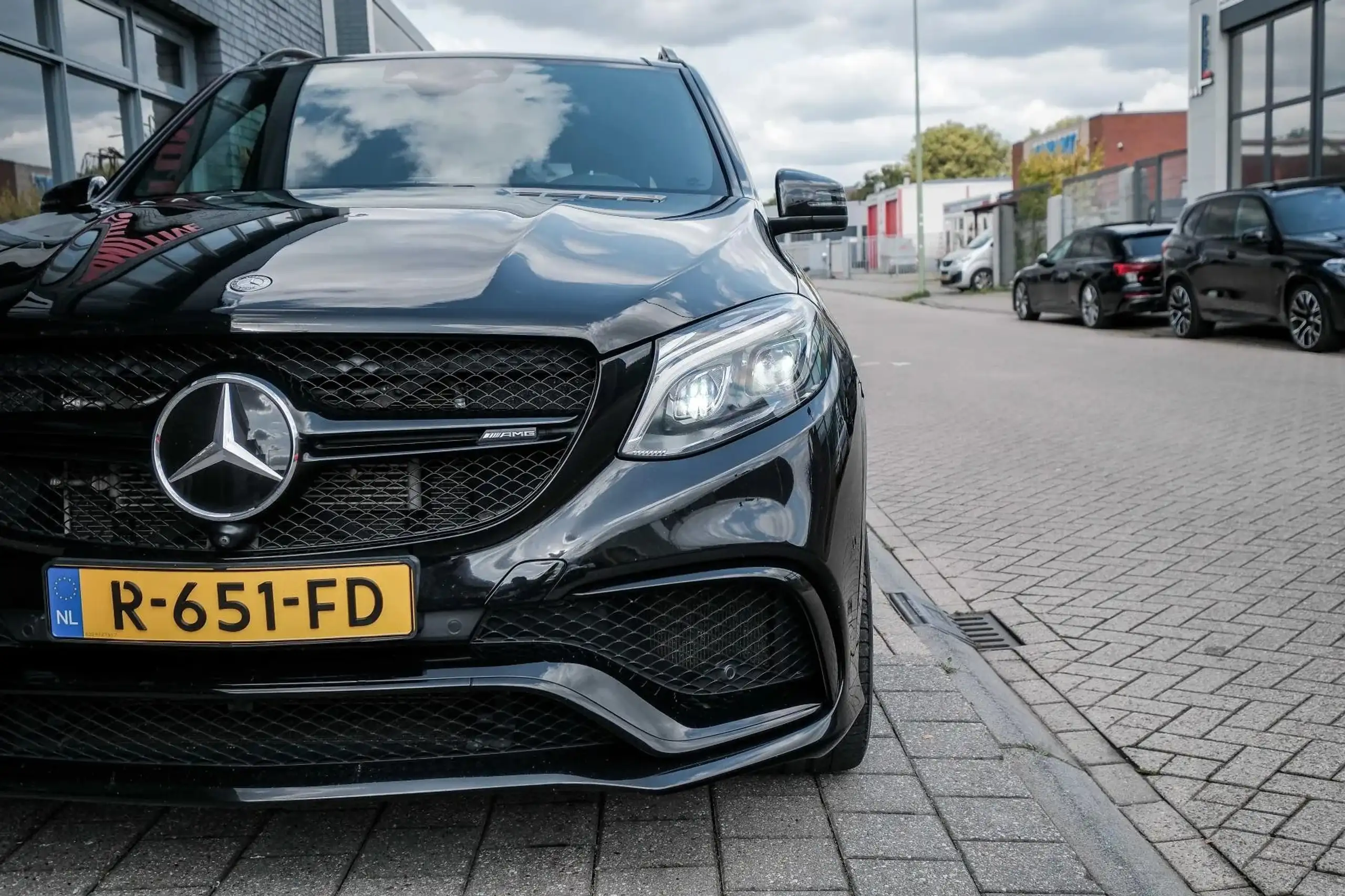 Mercedes-Benz - GLE 63 AMG