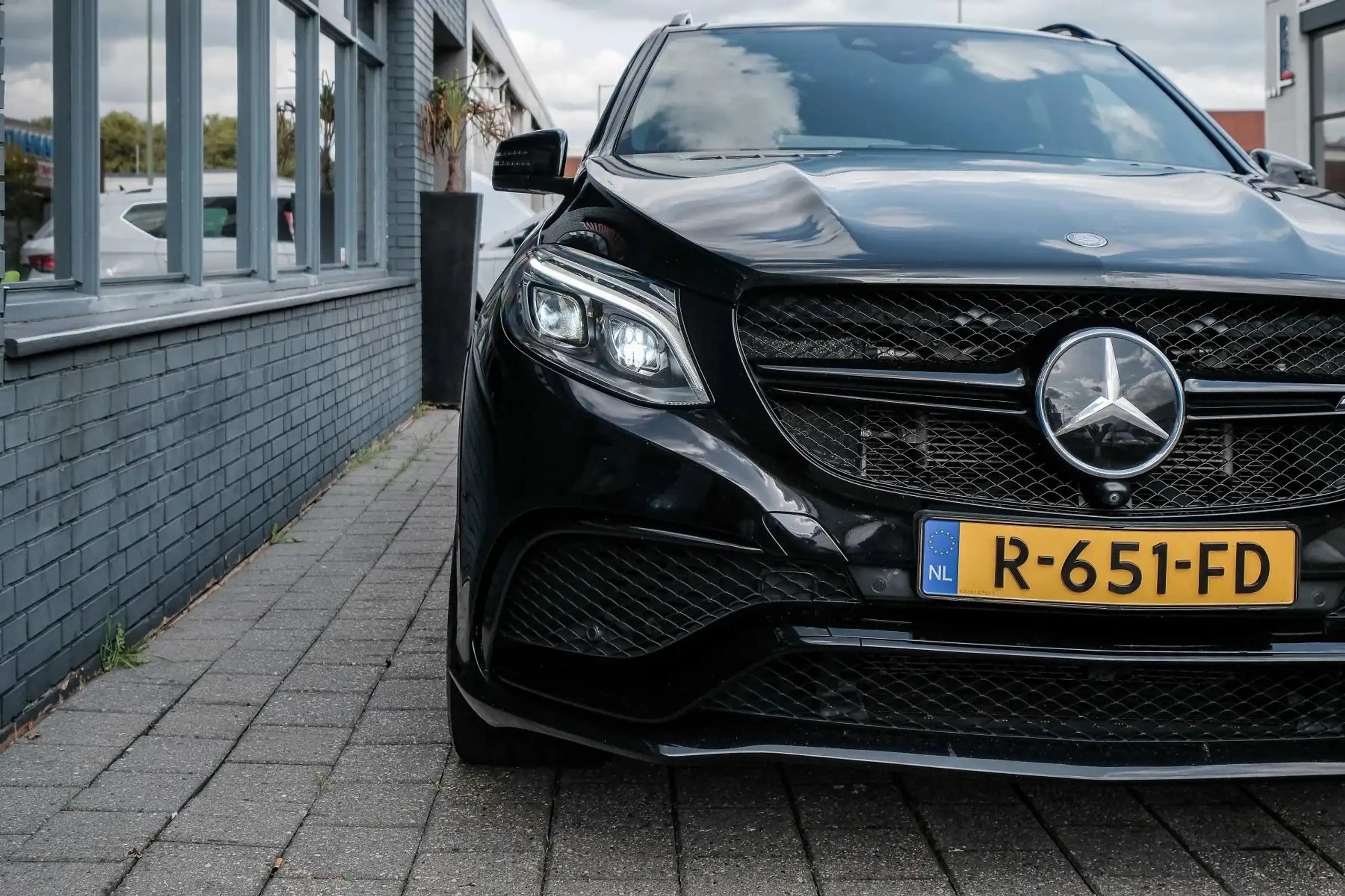 Mercedes-Benz - GLE 63 AMG